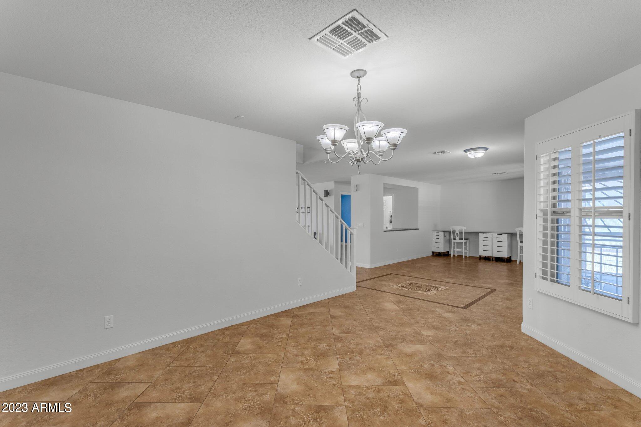 3572 E TRIGGER Way