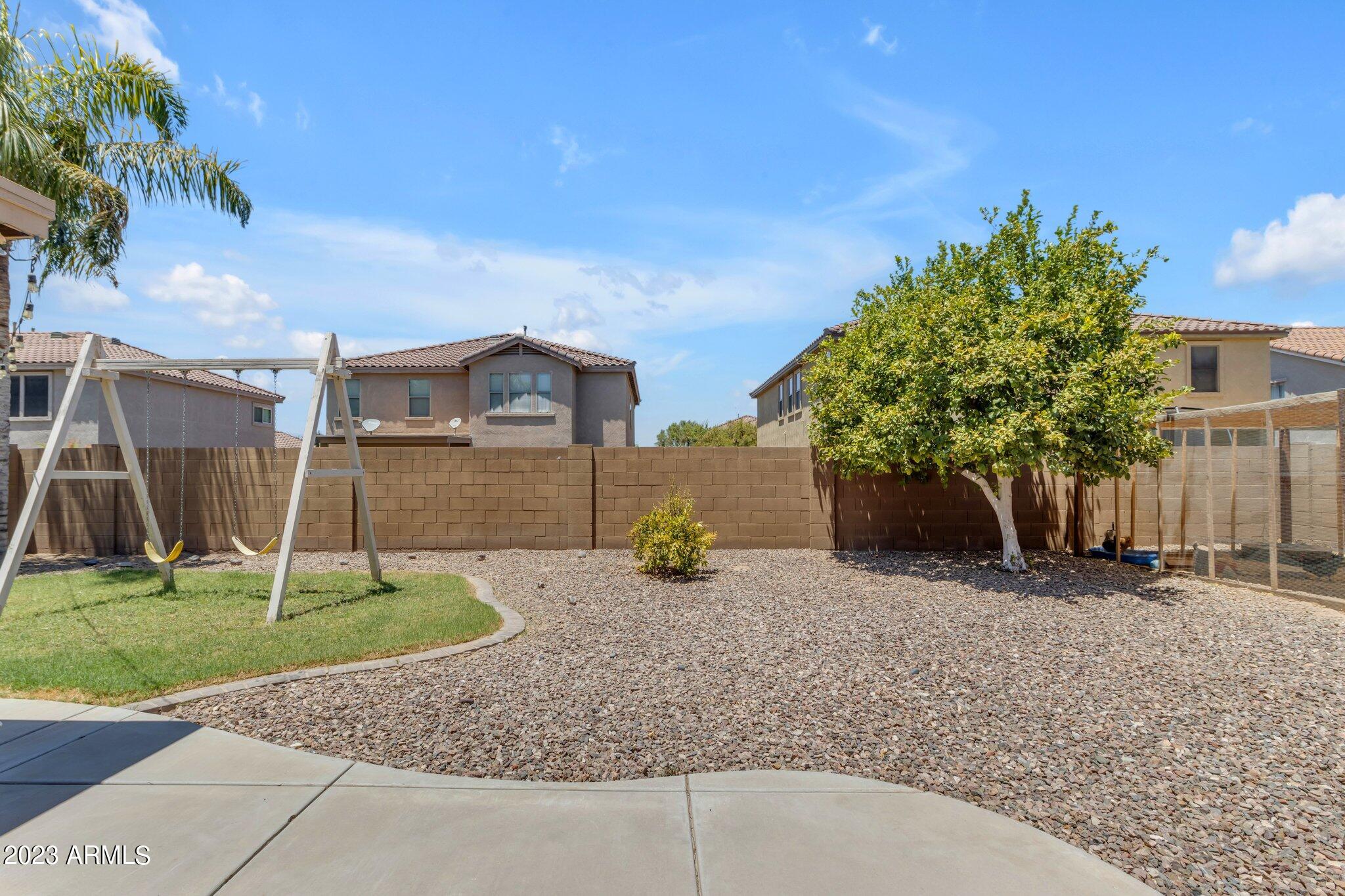 3572 E TRIGGER Way