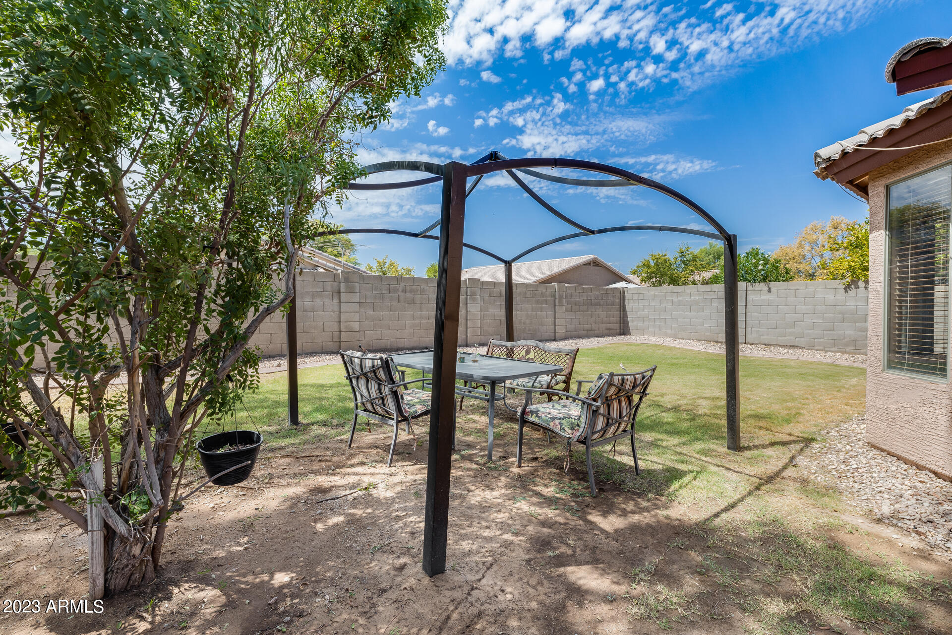 8815 W MANZANITA Drive