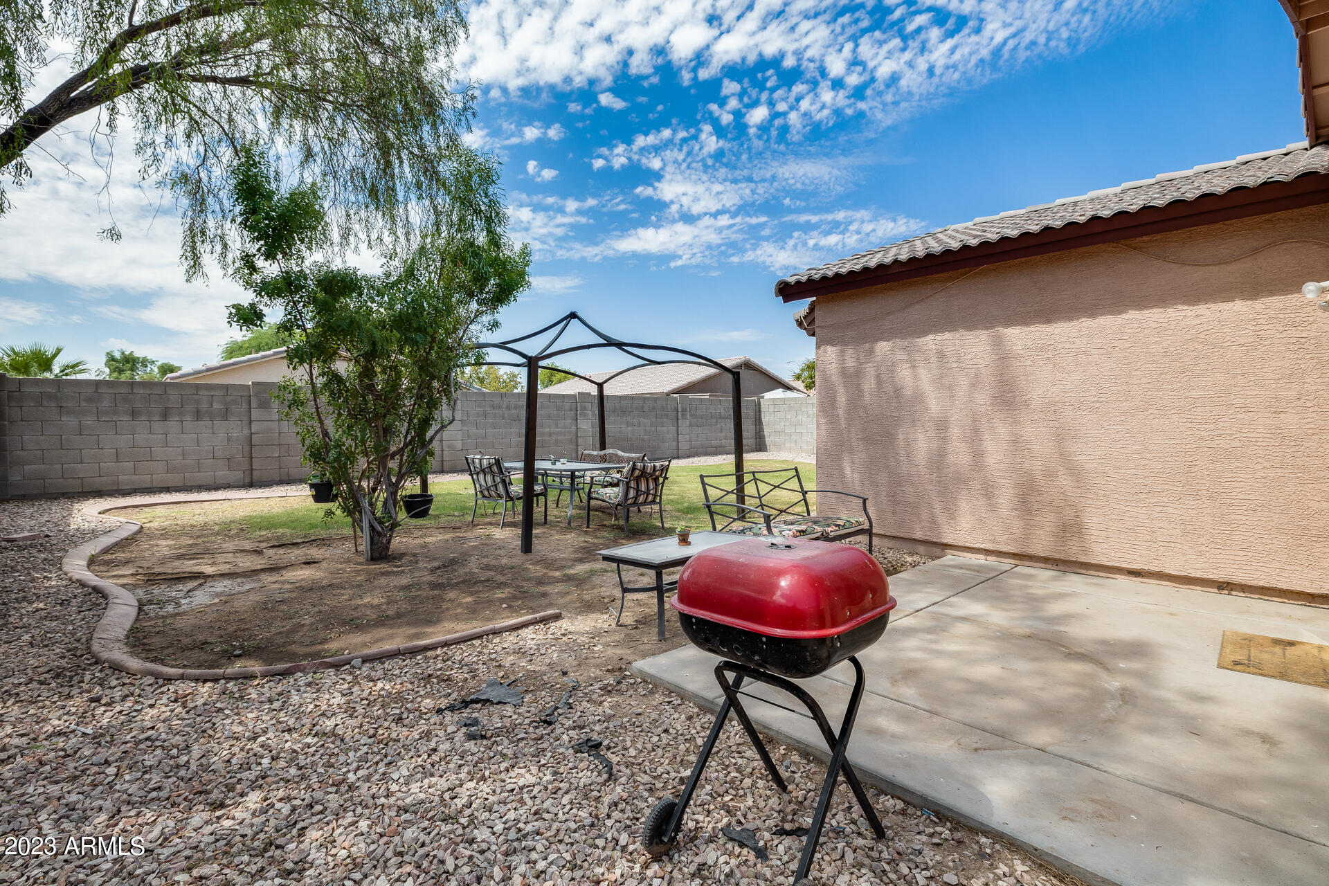 8815 W MANZANITA Drive