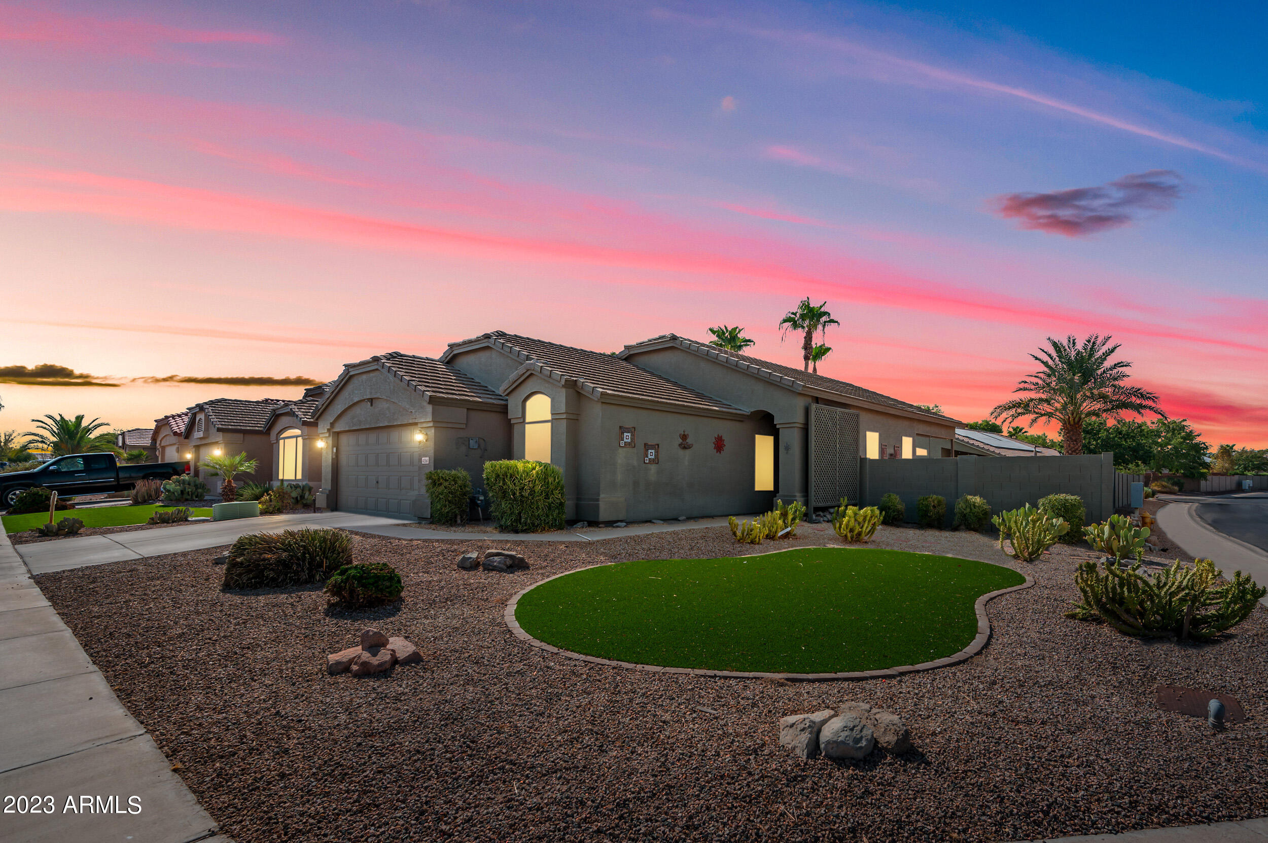 42561 W DESERT FAIRWAYS Drive