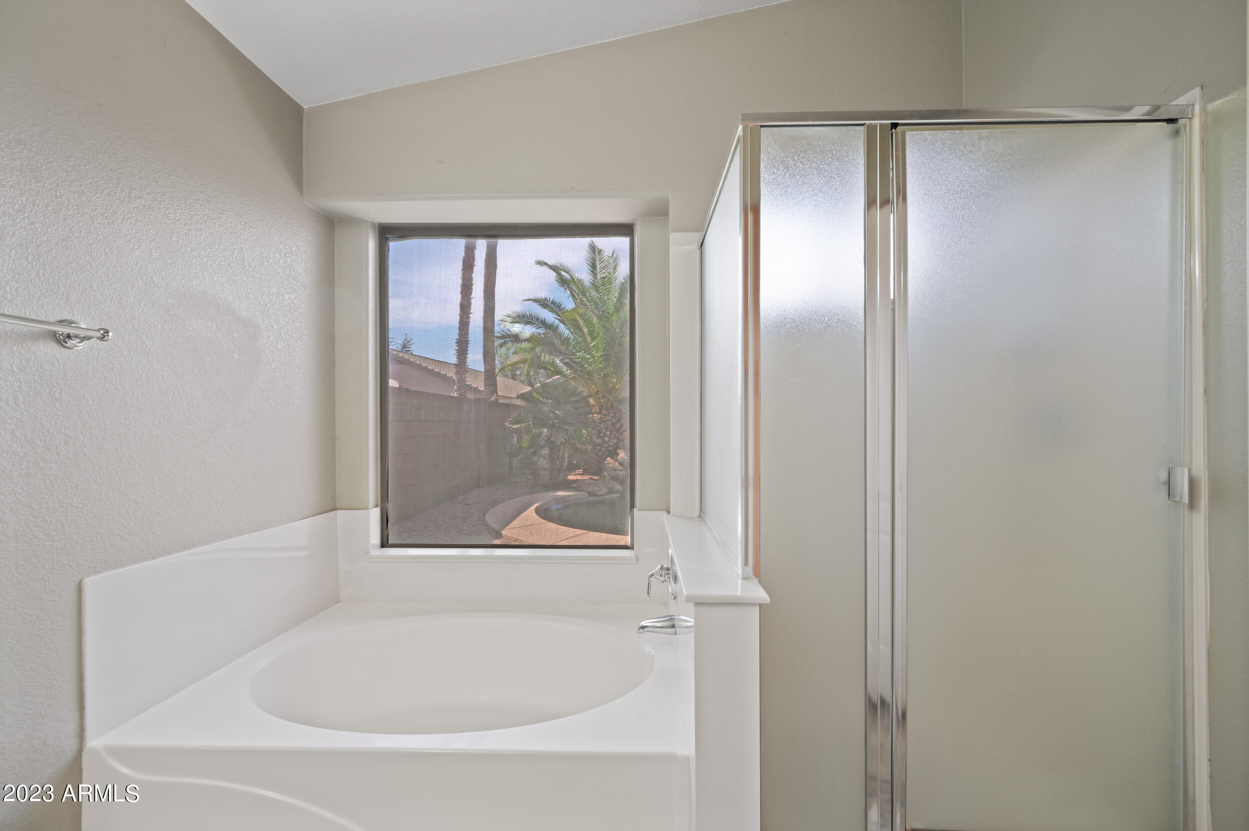 42561 W DESERT FAIRWAYS Drive