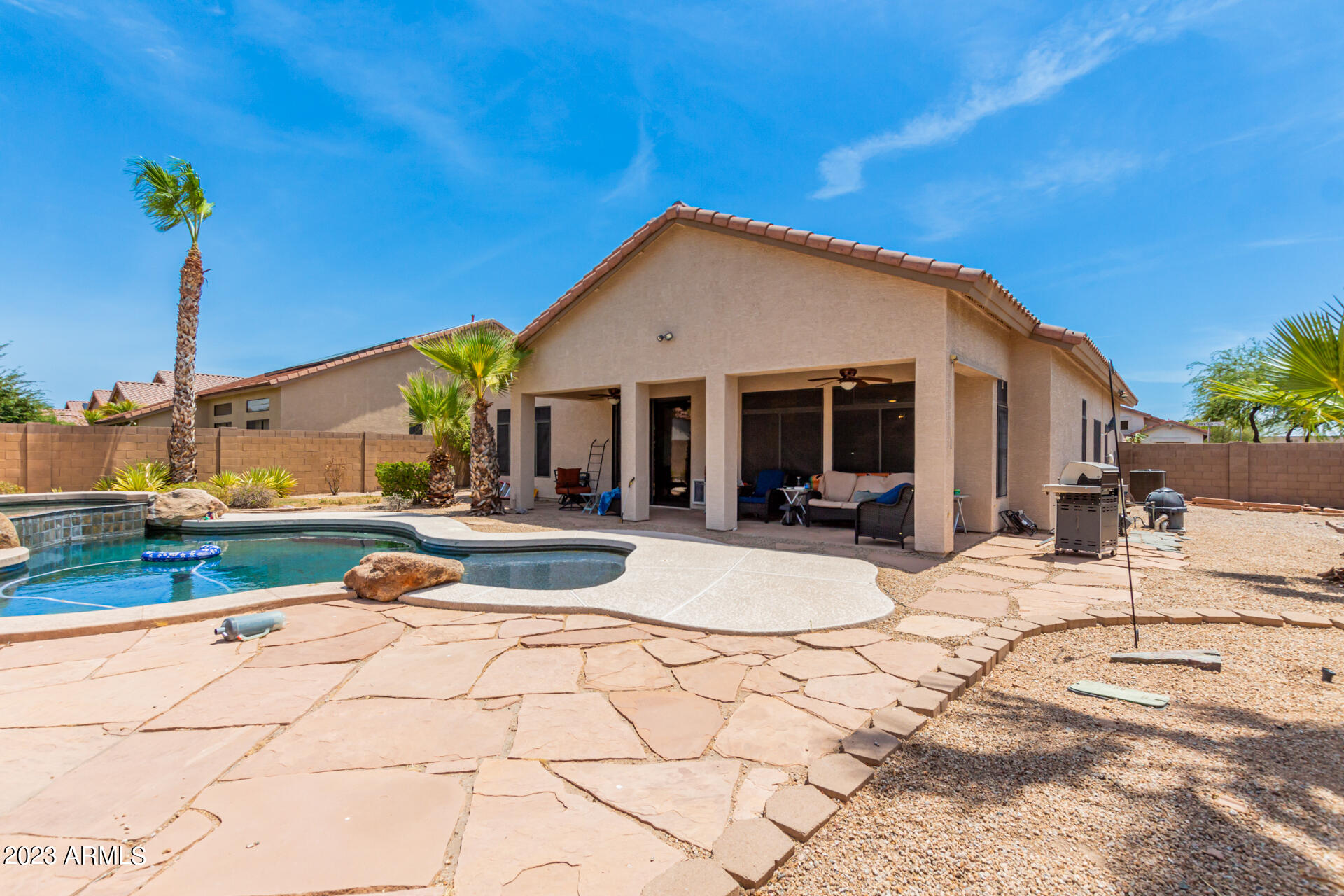 7326 W DREYFUS Drive