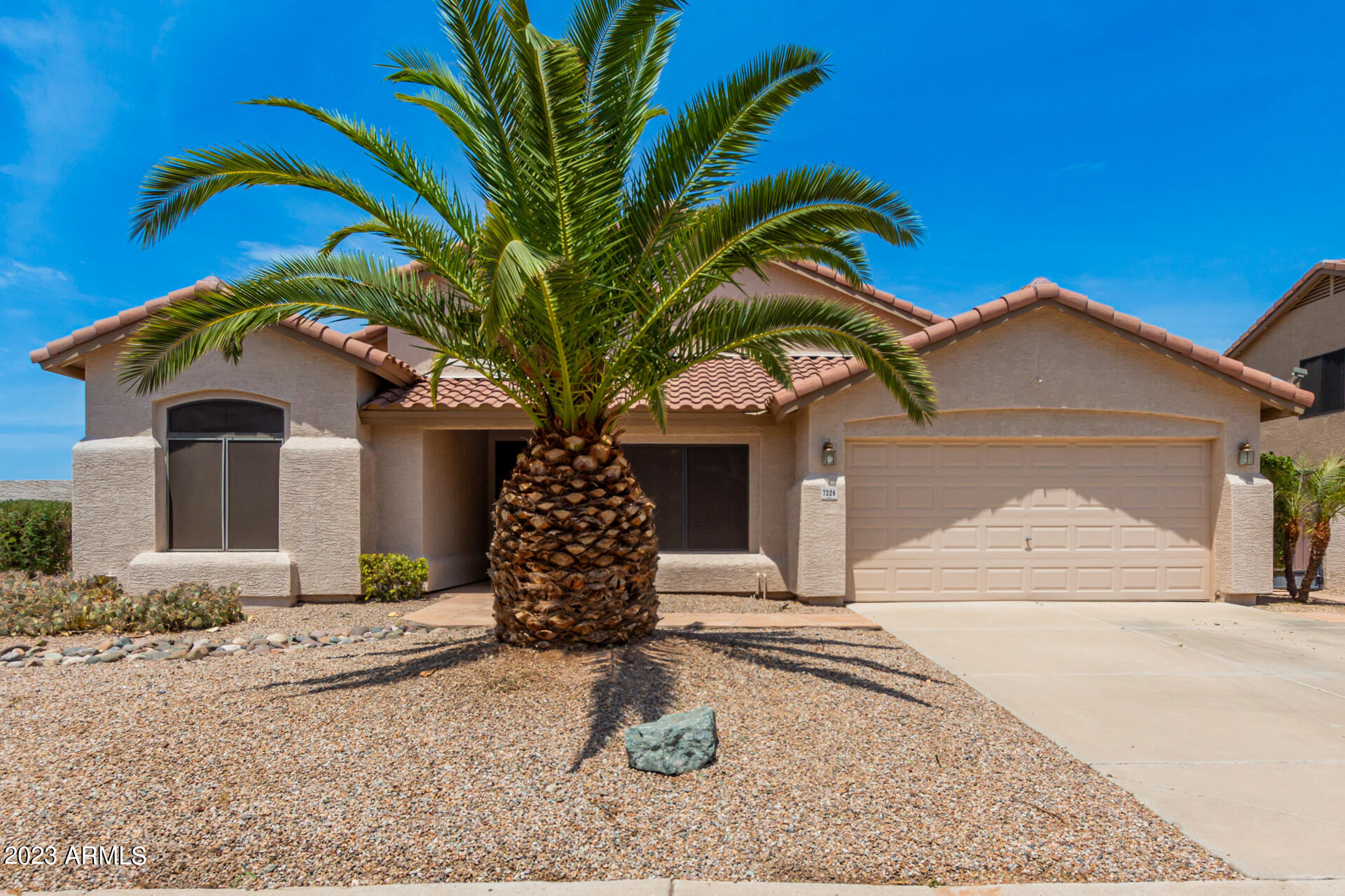 7326 W DREYFUS Drive