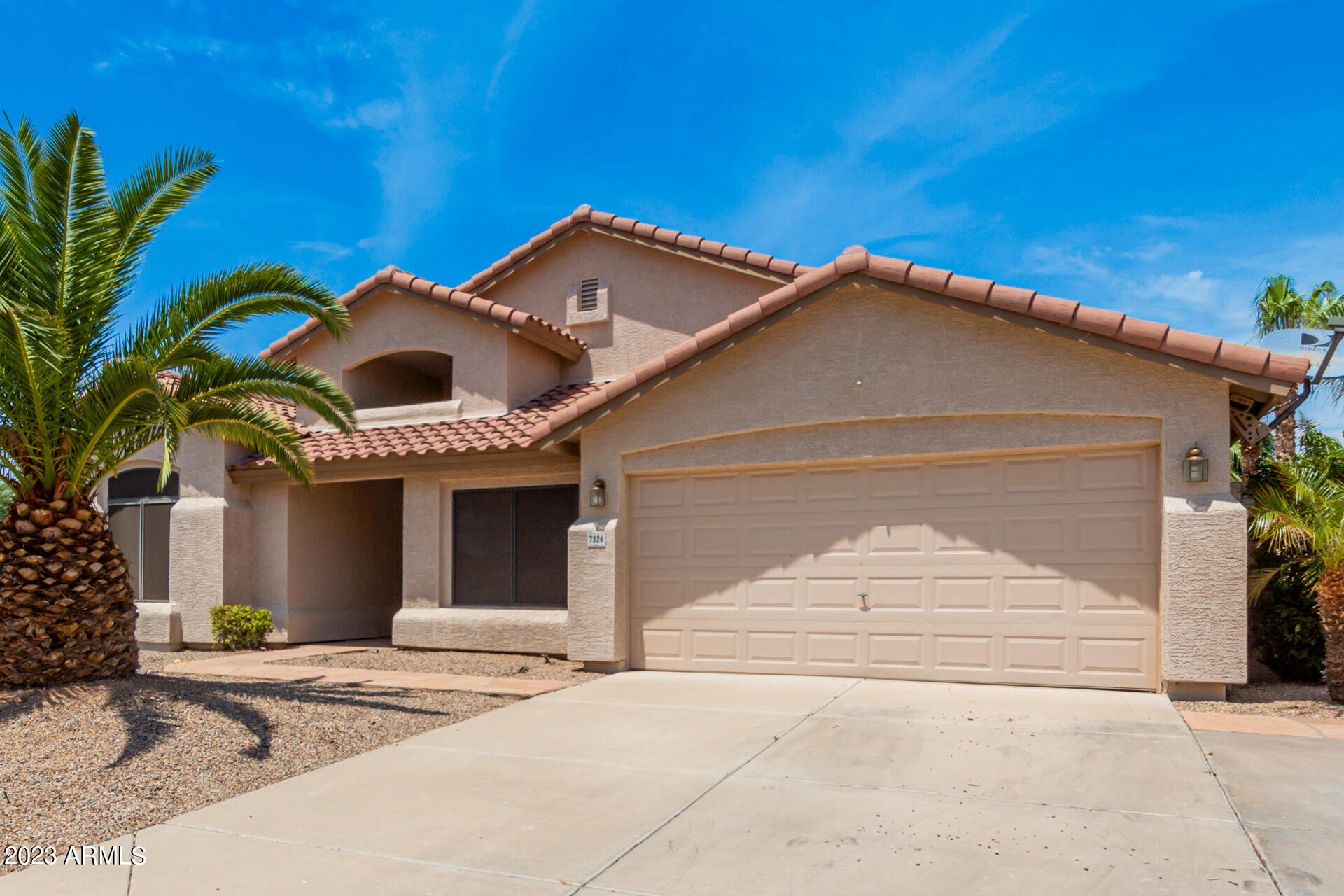 7326 W DREYFUS Drive