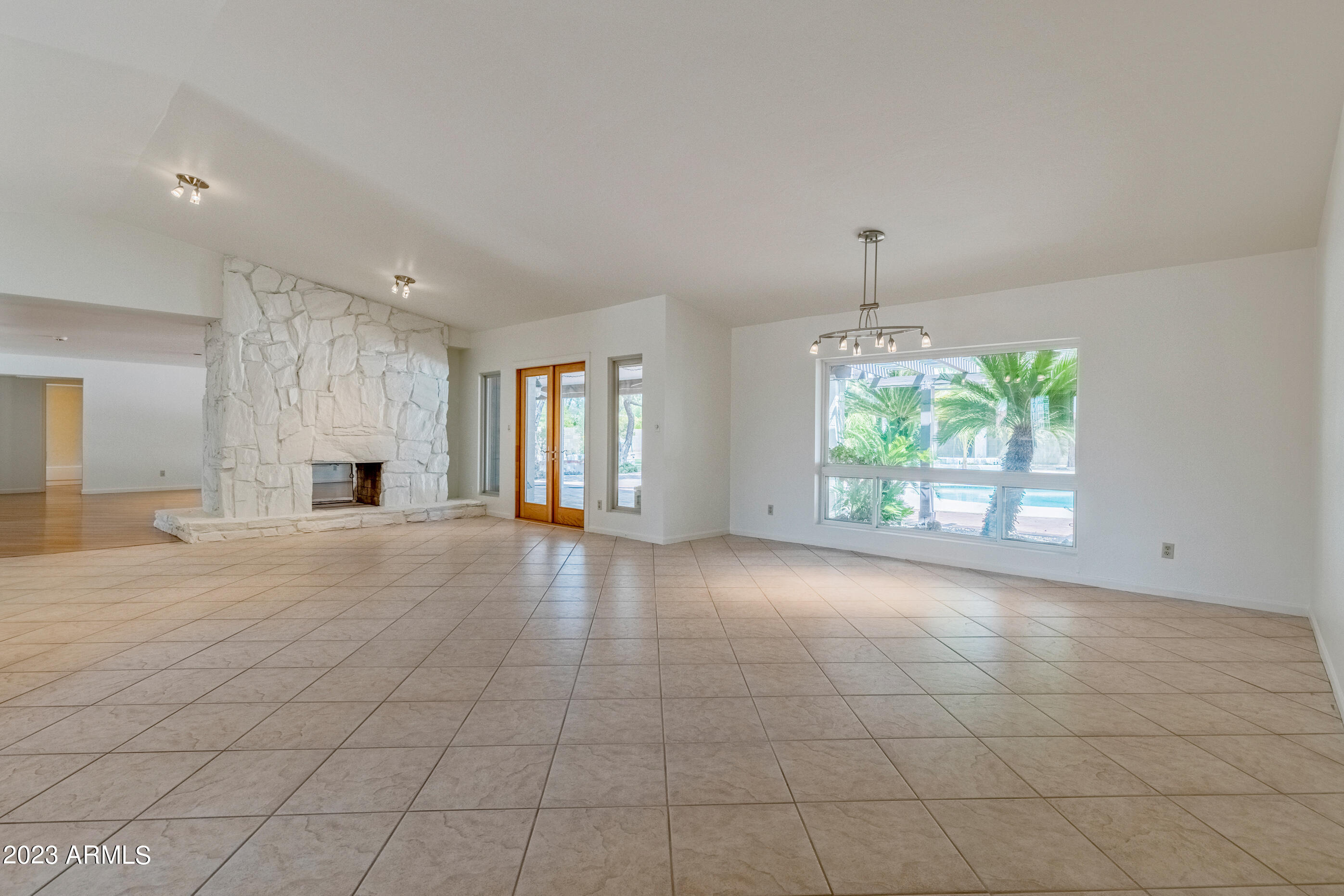 8020 E DAVENPORT Drive