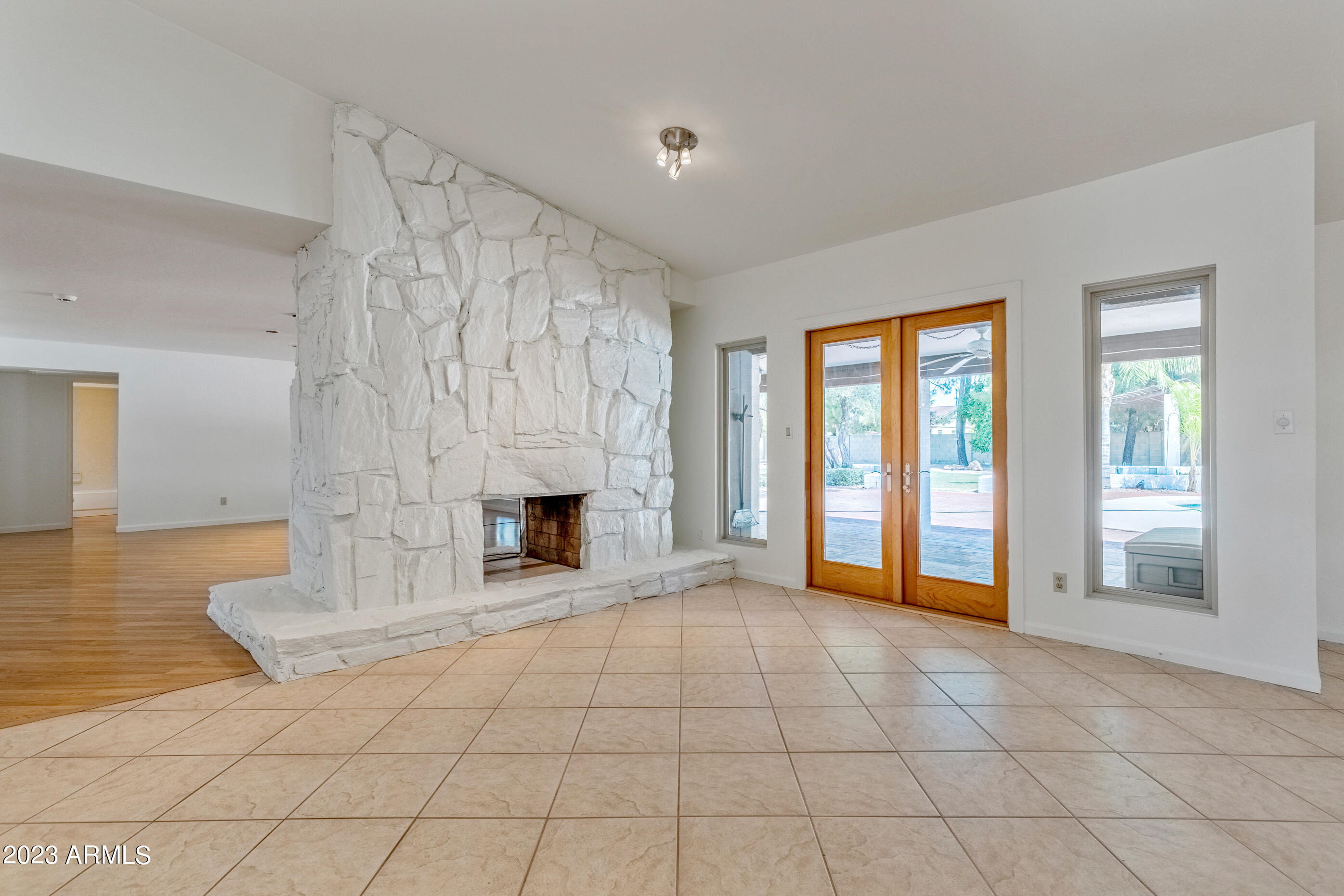 8020 E DAVENPORT Drive