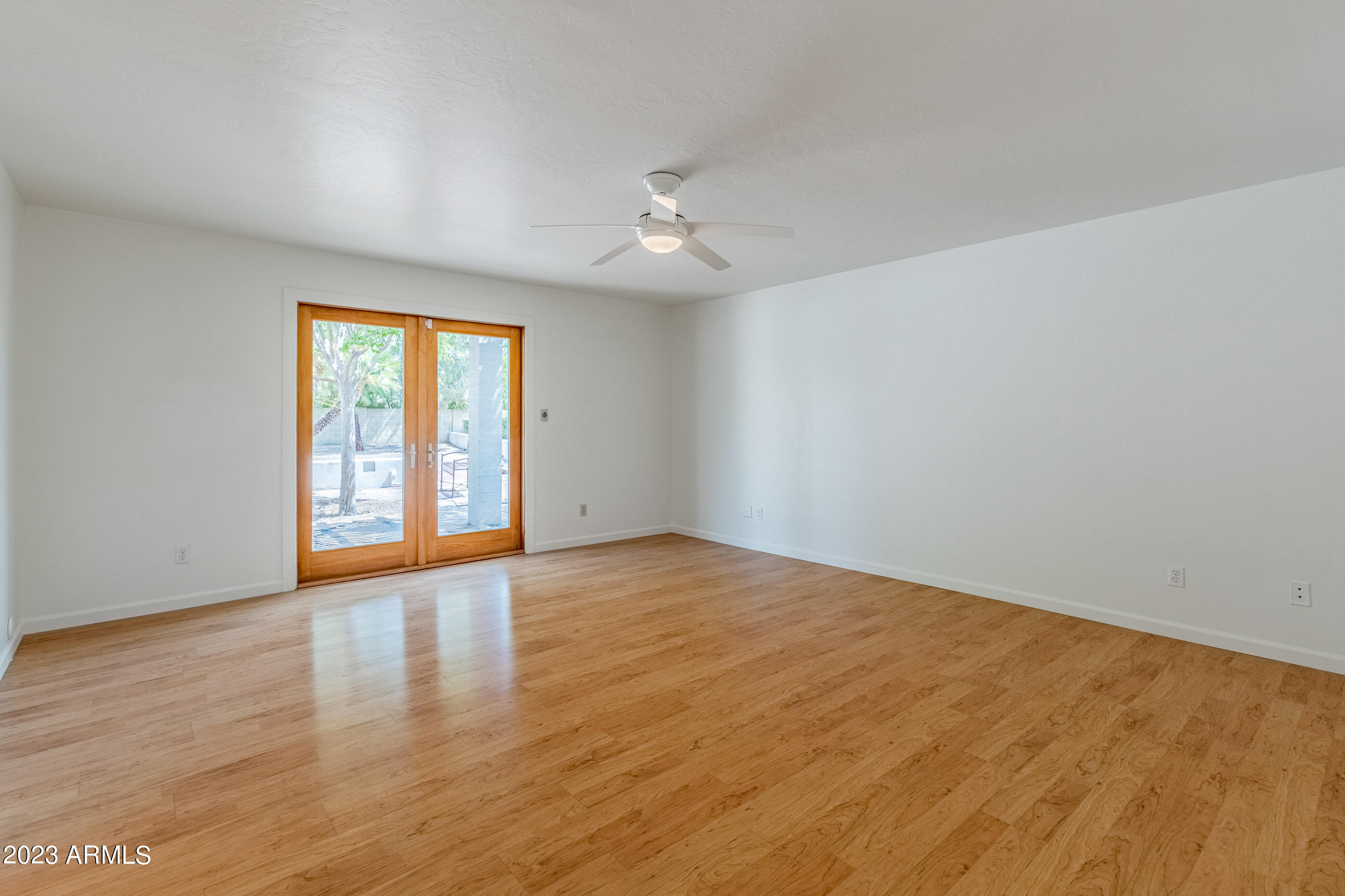 8020 E DAVENPORT Drive