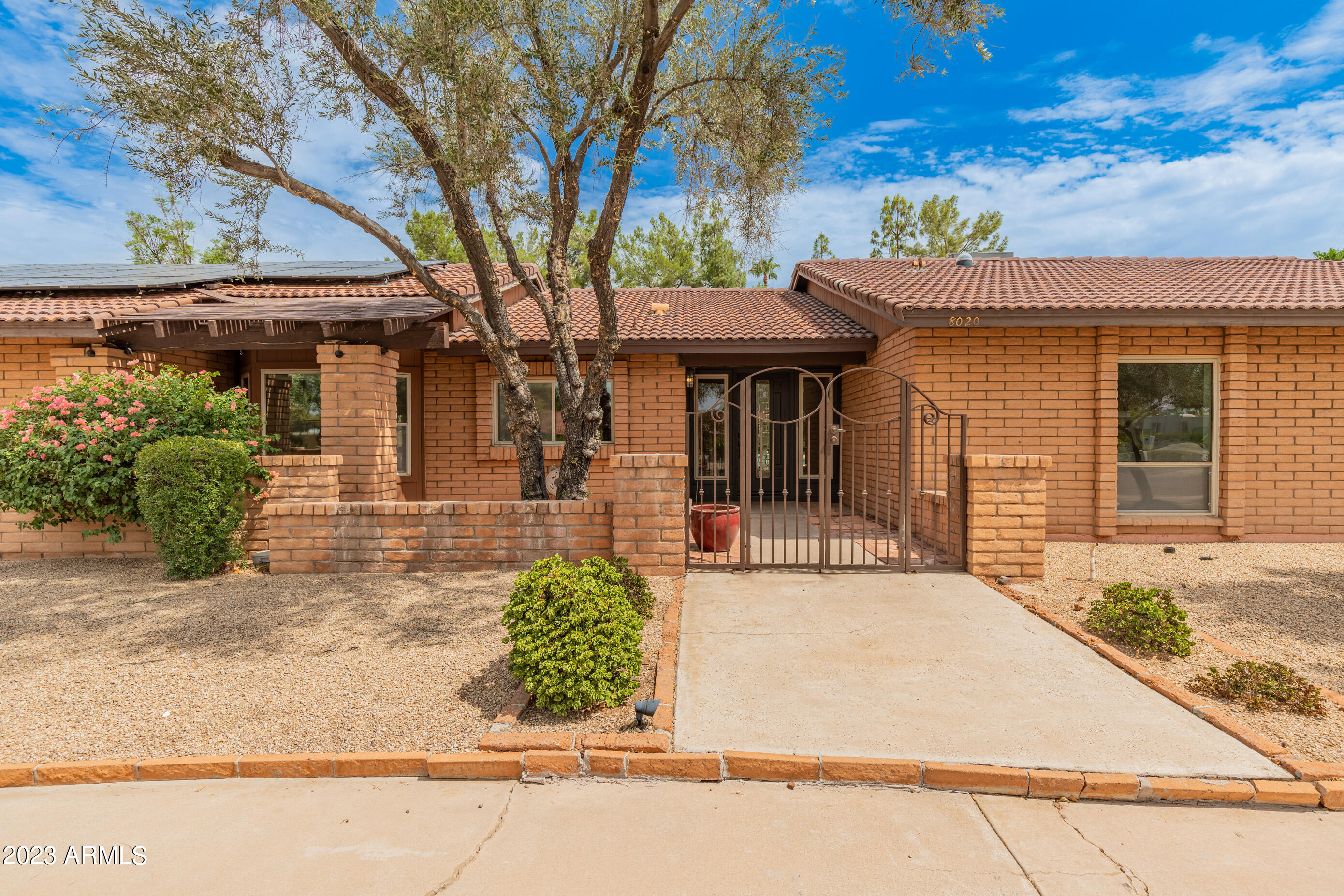 8020 E DAVENPORT Drive