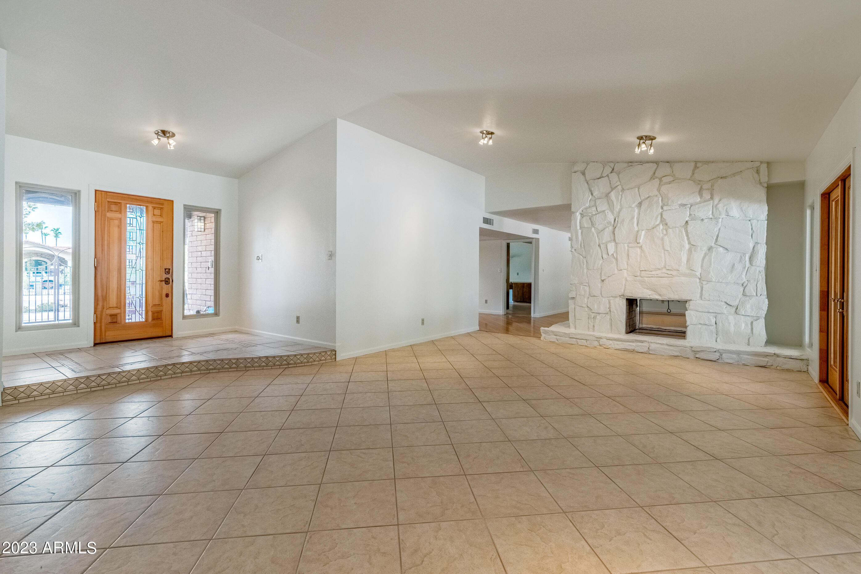 8020 E DAVENPORT Drive