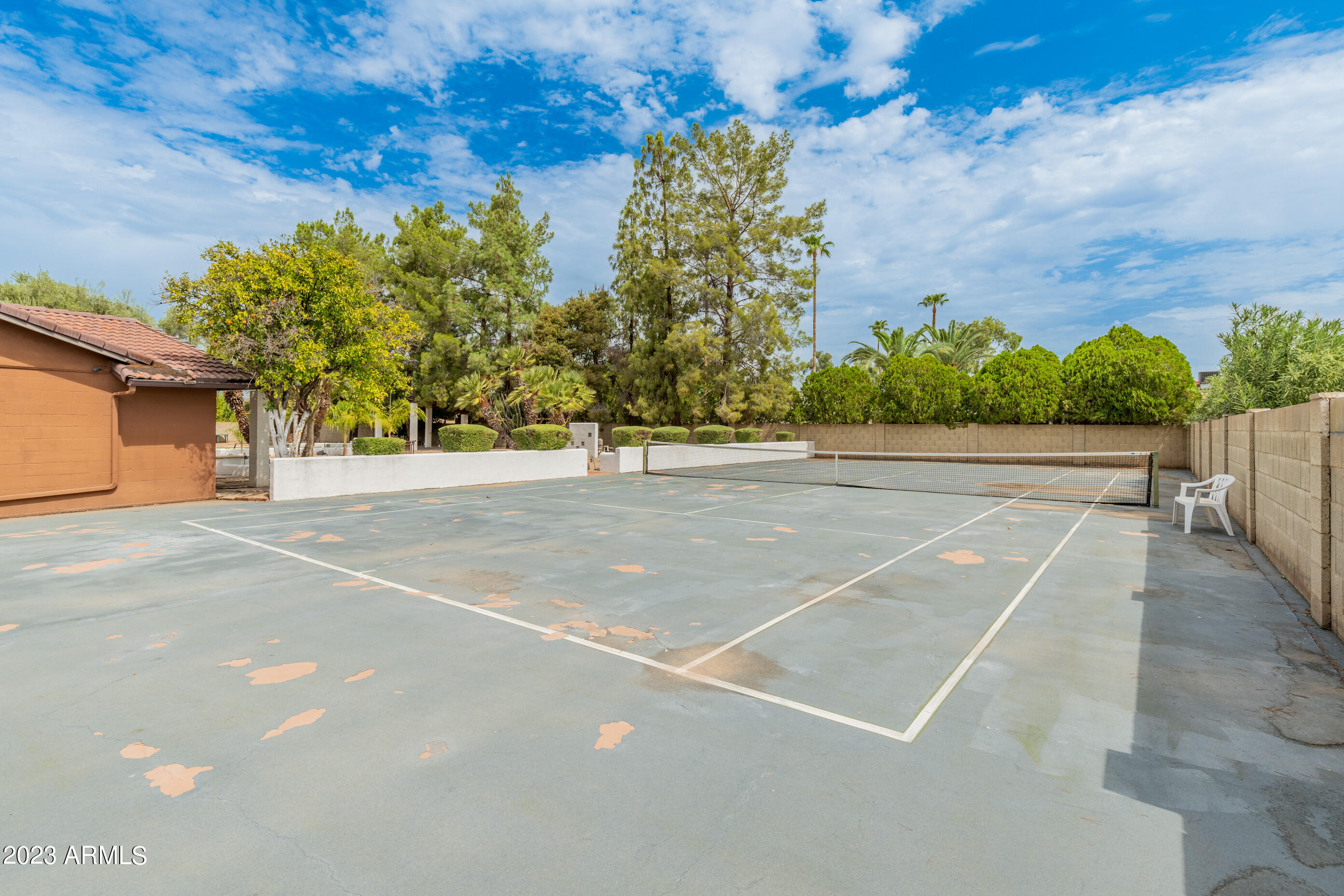 8020 E DAVENPORT Drive