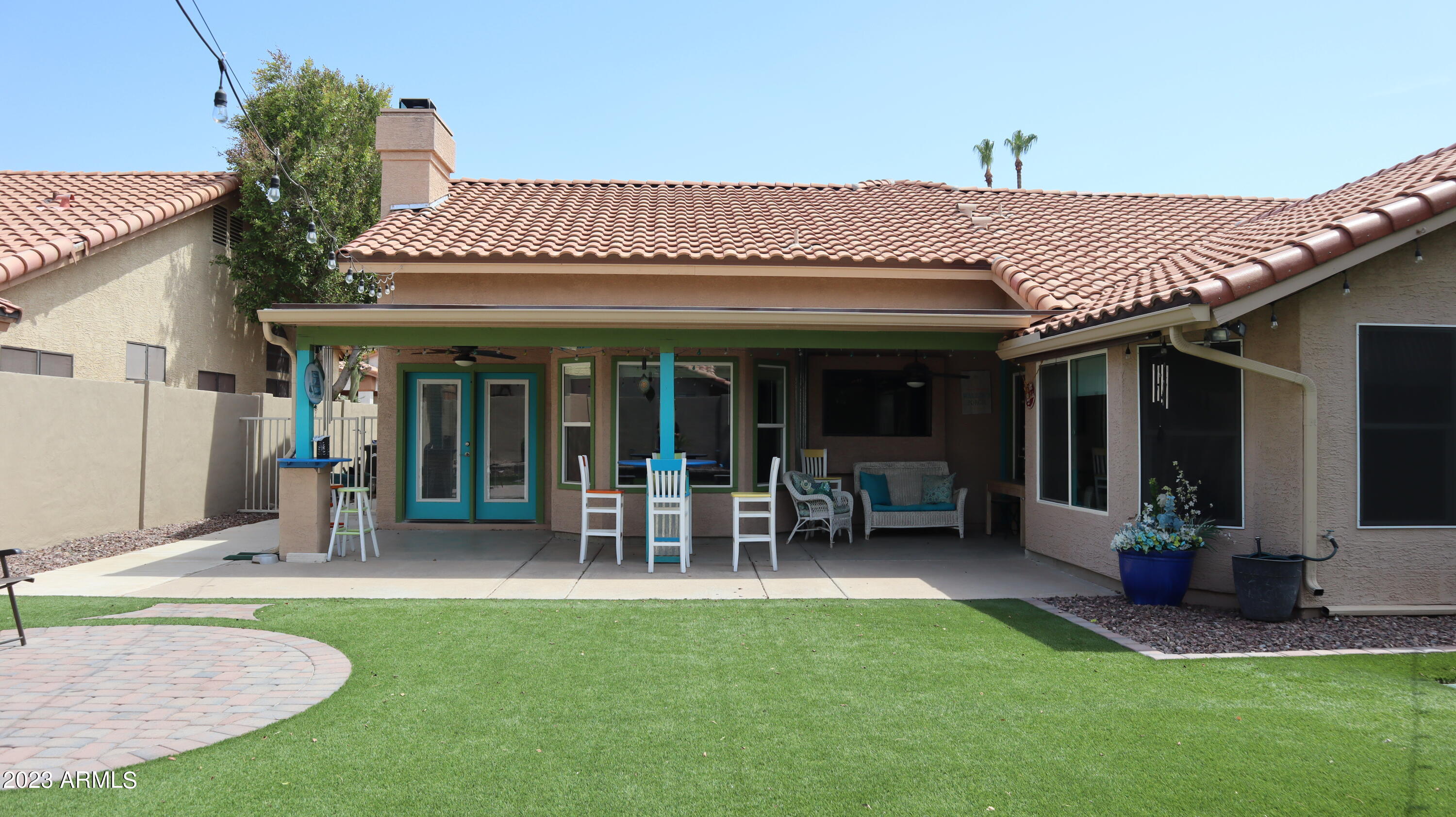 1432 W SHERRI Drive