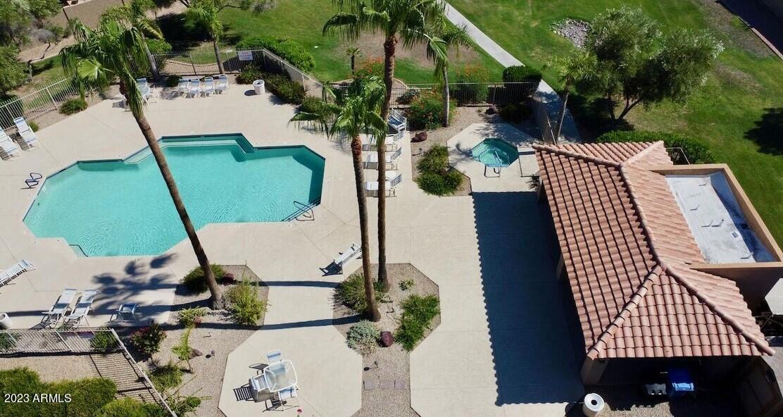 1432 W SHERRI Drive