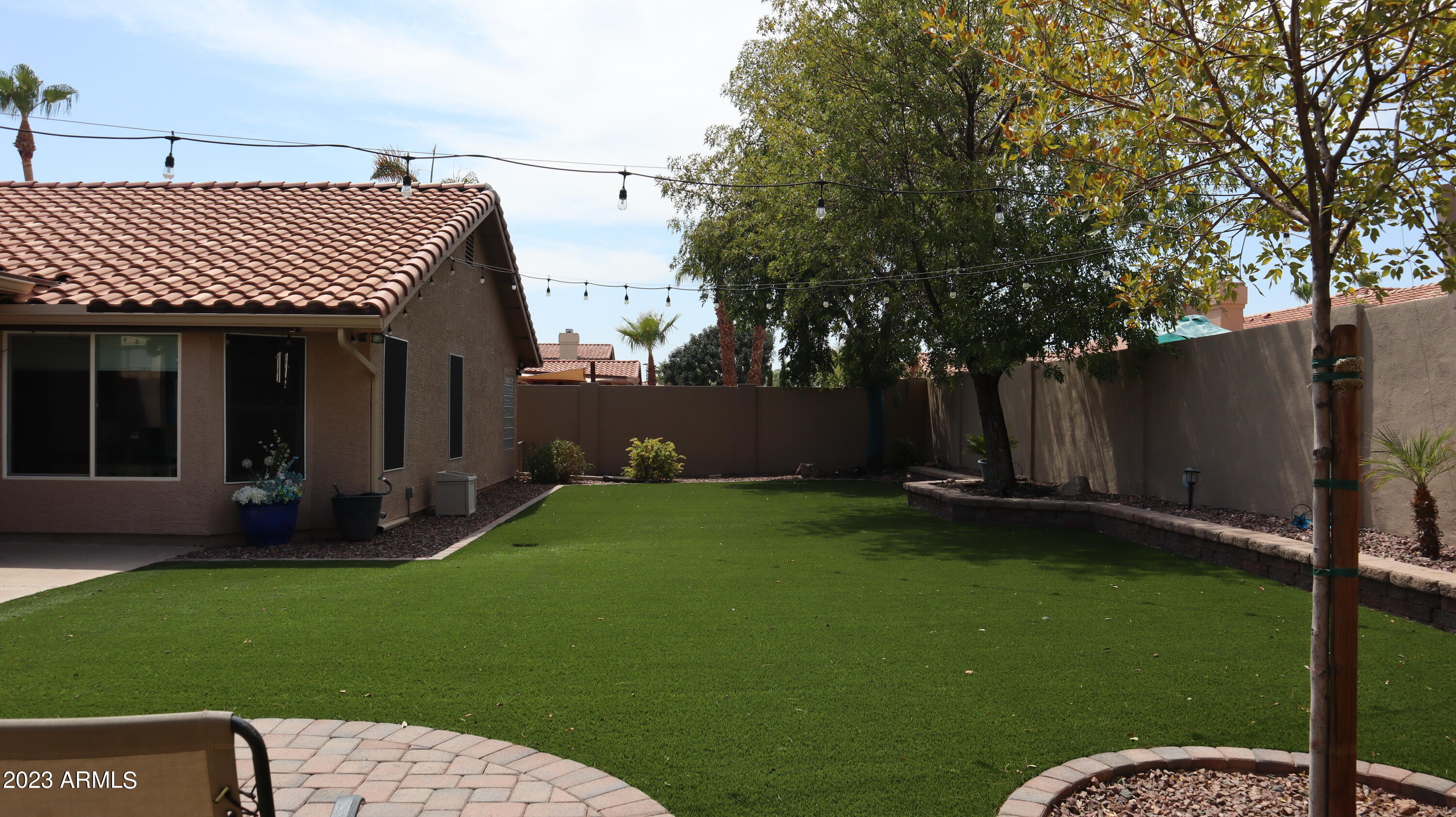 1432 W SHERRI Drive