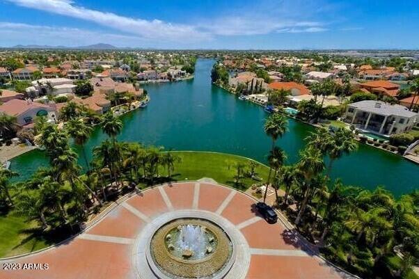 1432 W SHERRI Drive