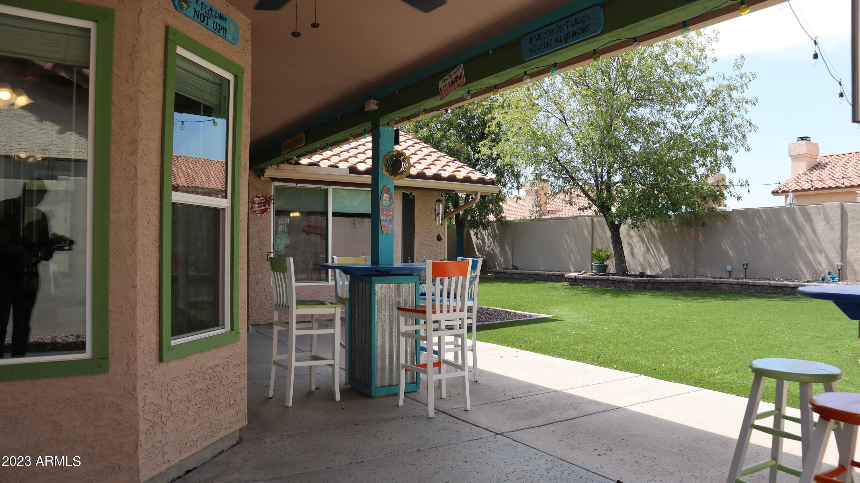 1432 W SHERRI Drive