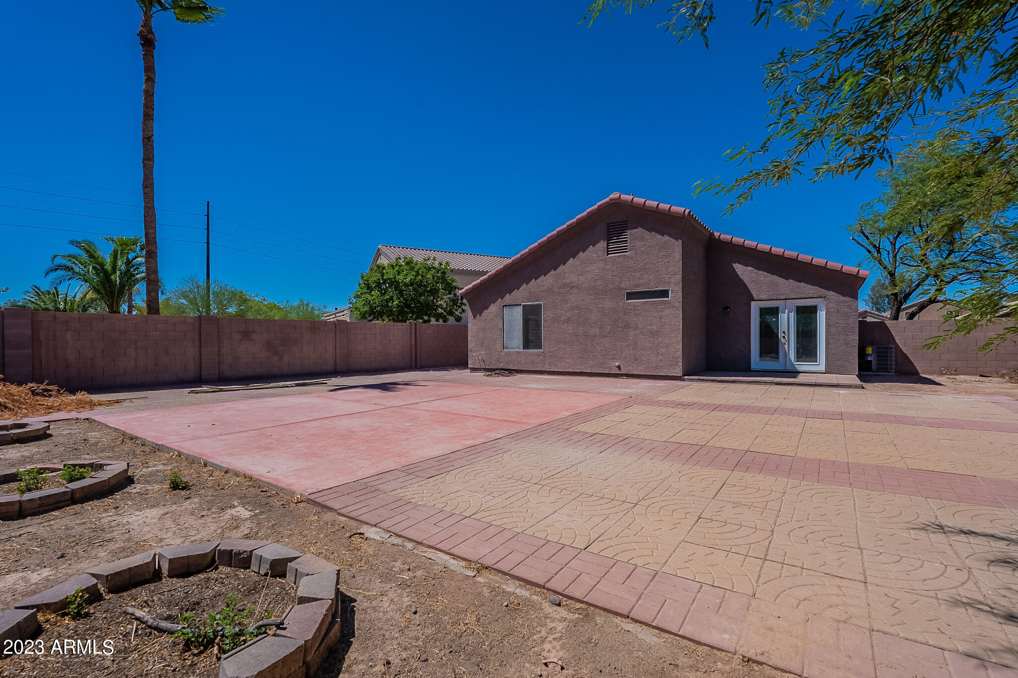10629 W APACHE Street