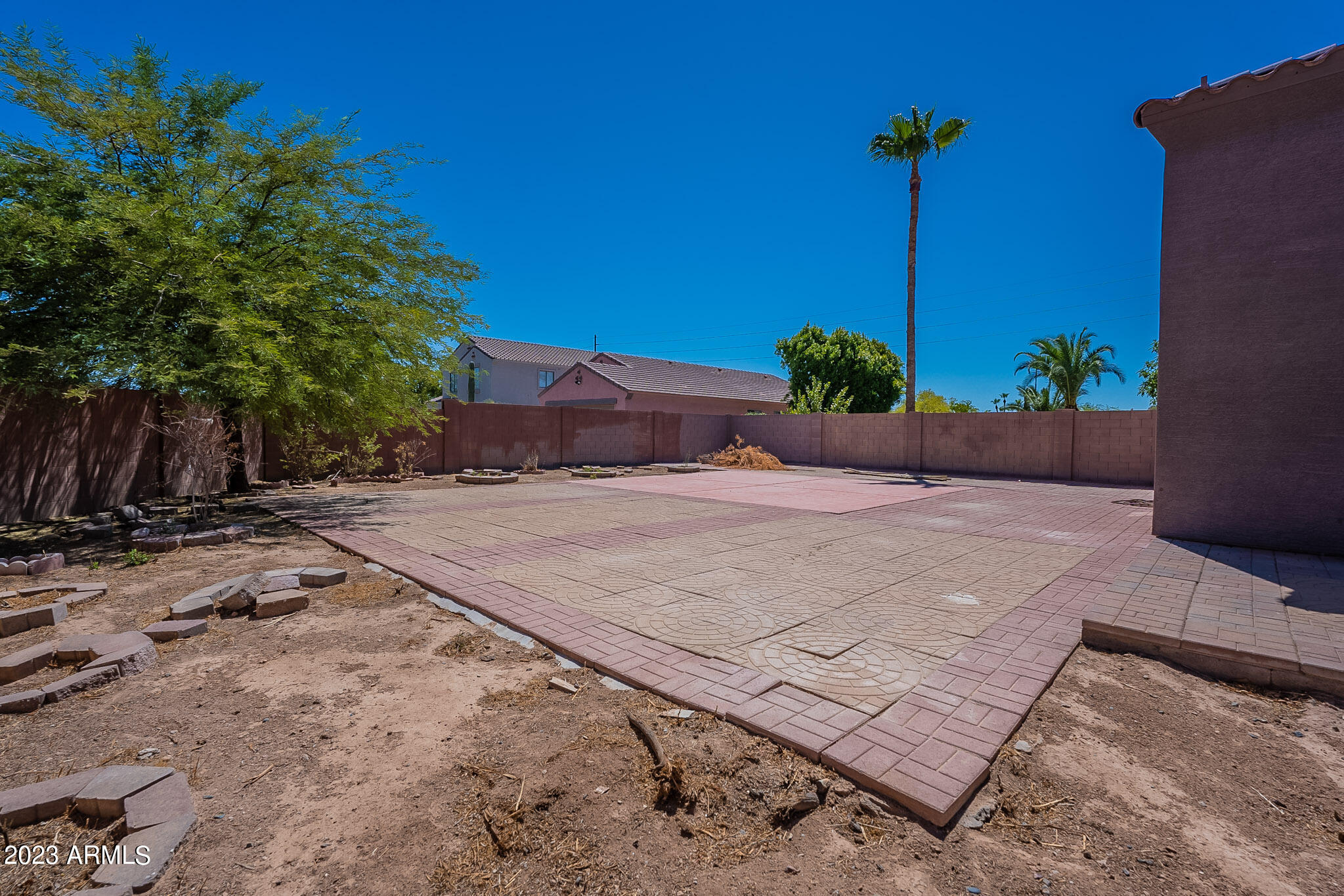 10629 W APACHE Street