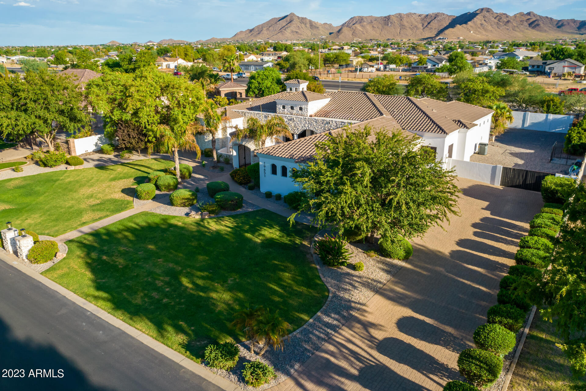 19651 E COUNTRY MEADOWS Drive
