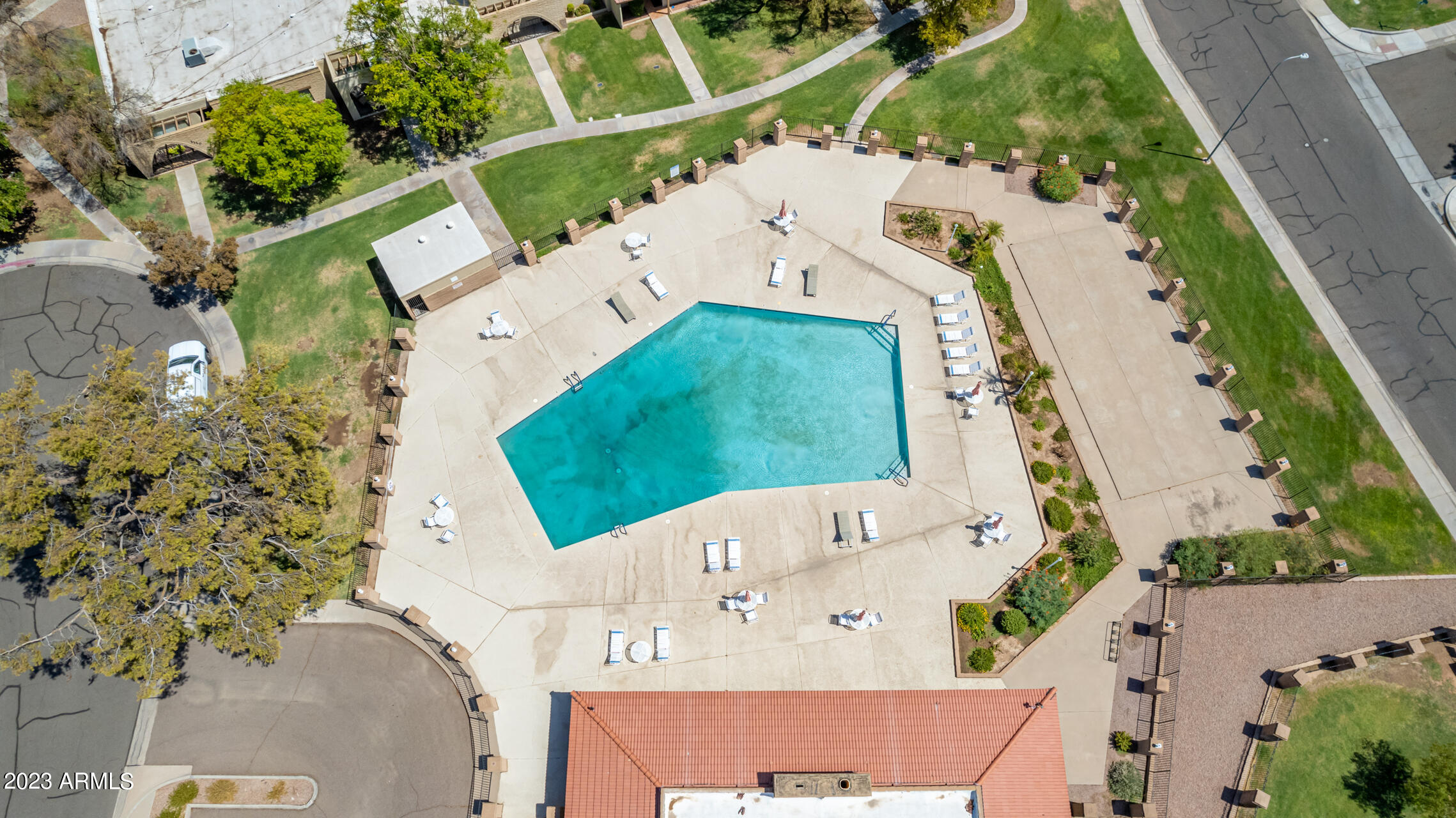 2143 E MINTON Drive