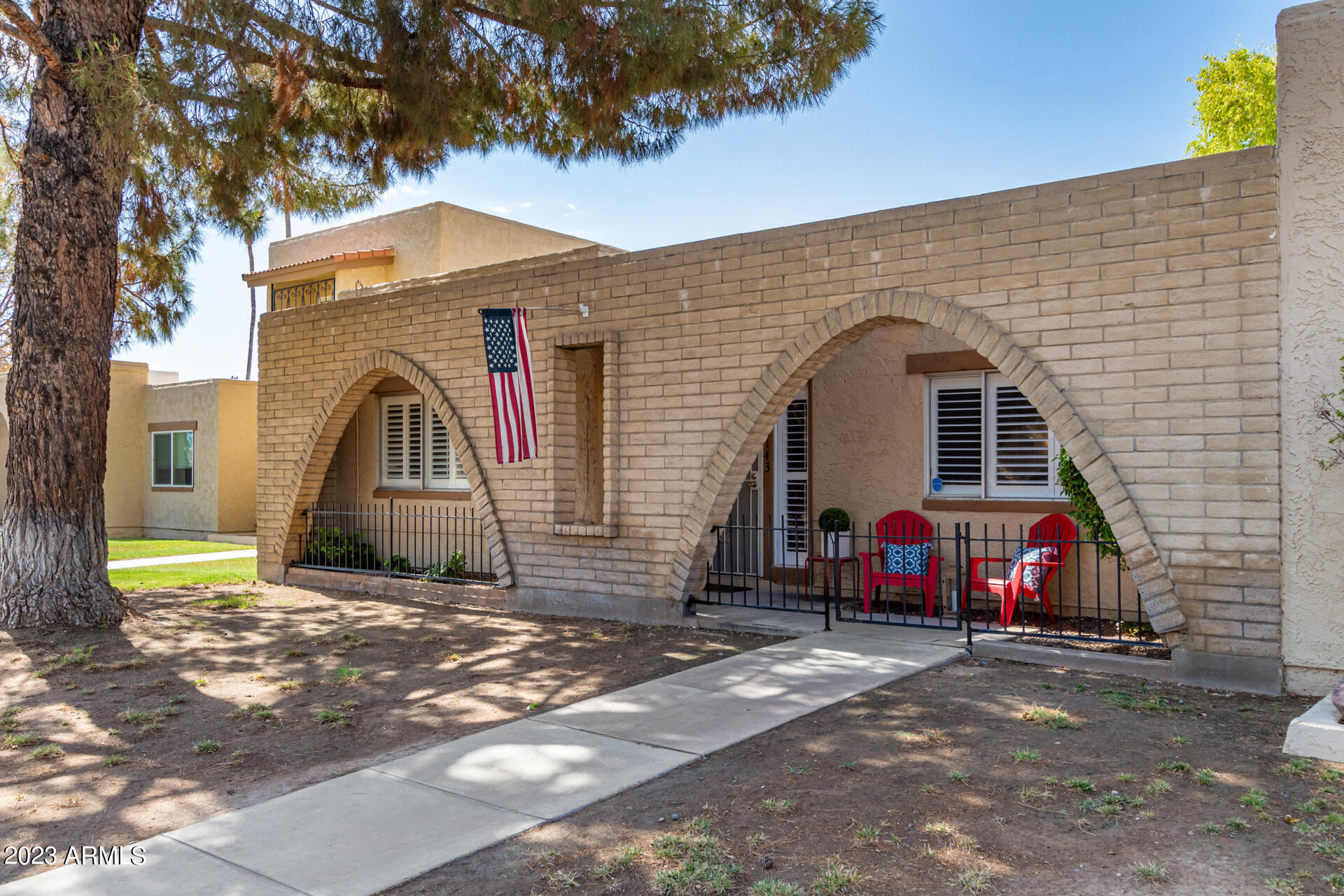 2143 E MINTON Drive