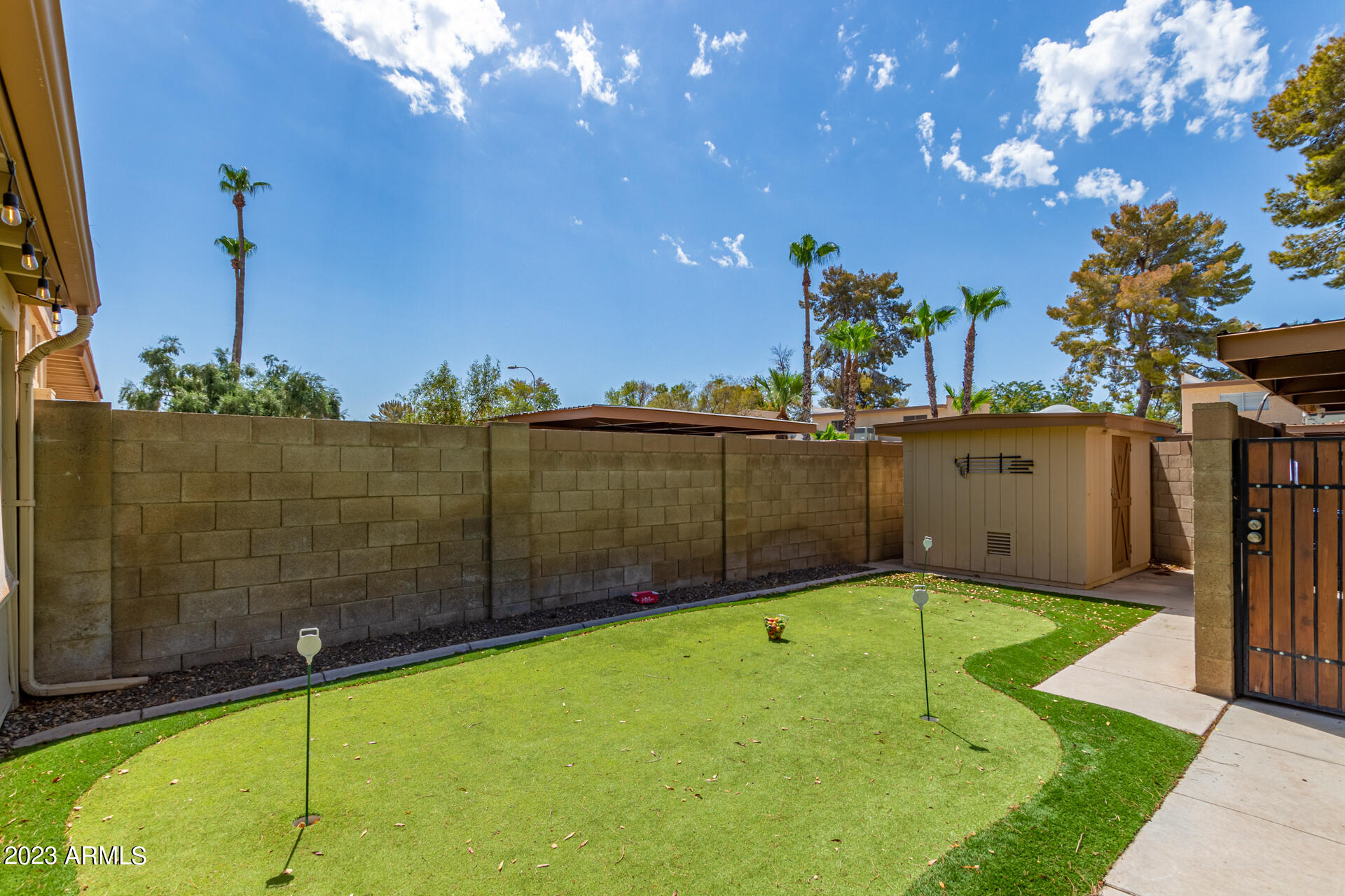2143 E MINTON Drive