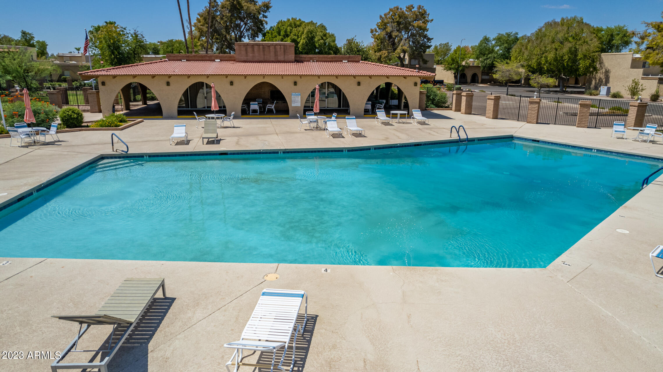 2143 E MINTON Drive
