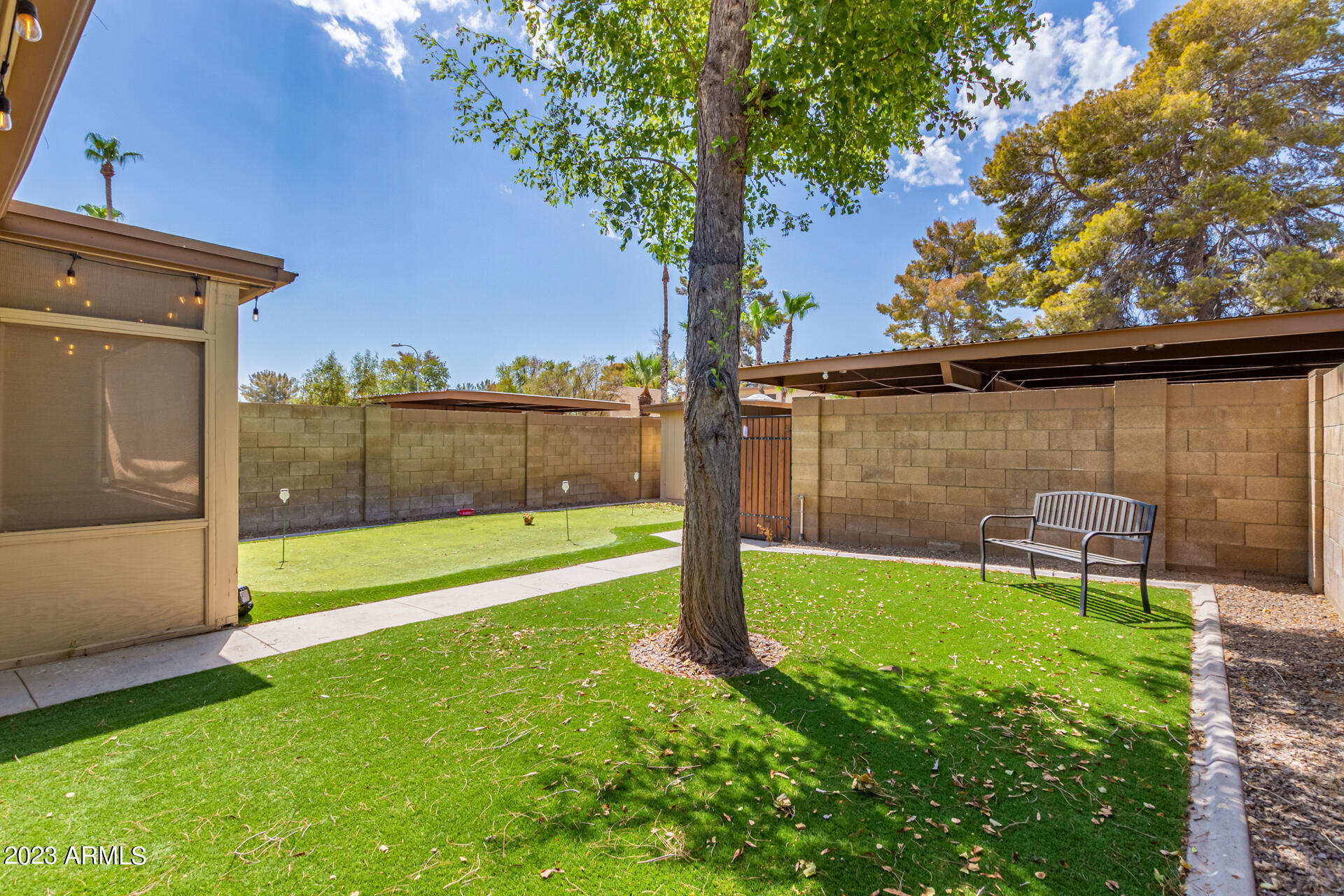 2143 E MINTON Drive