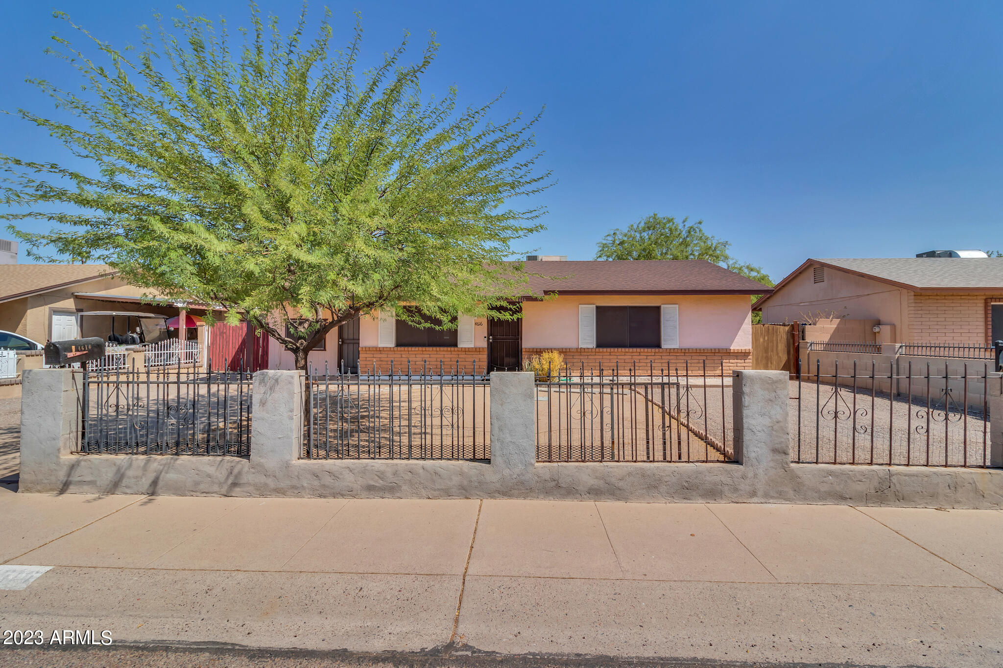 4616 W HUBBELL Street
