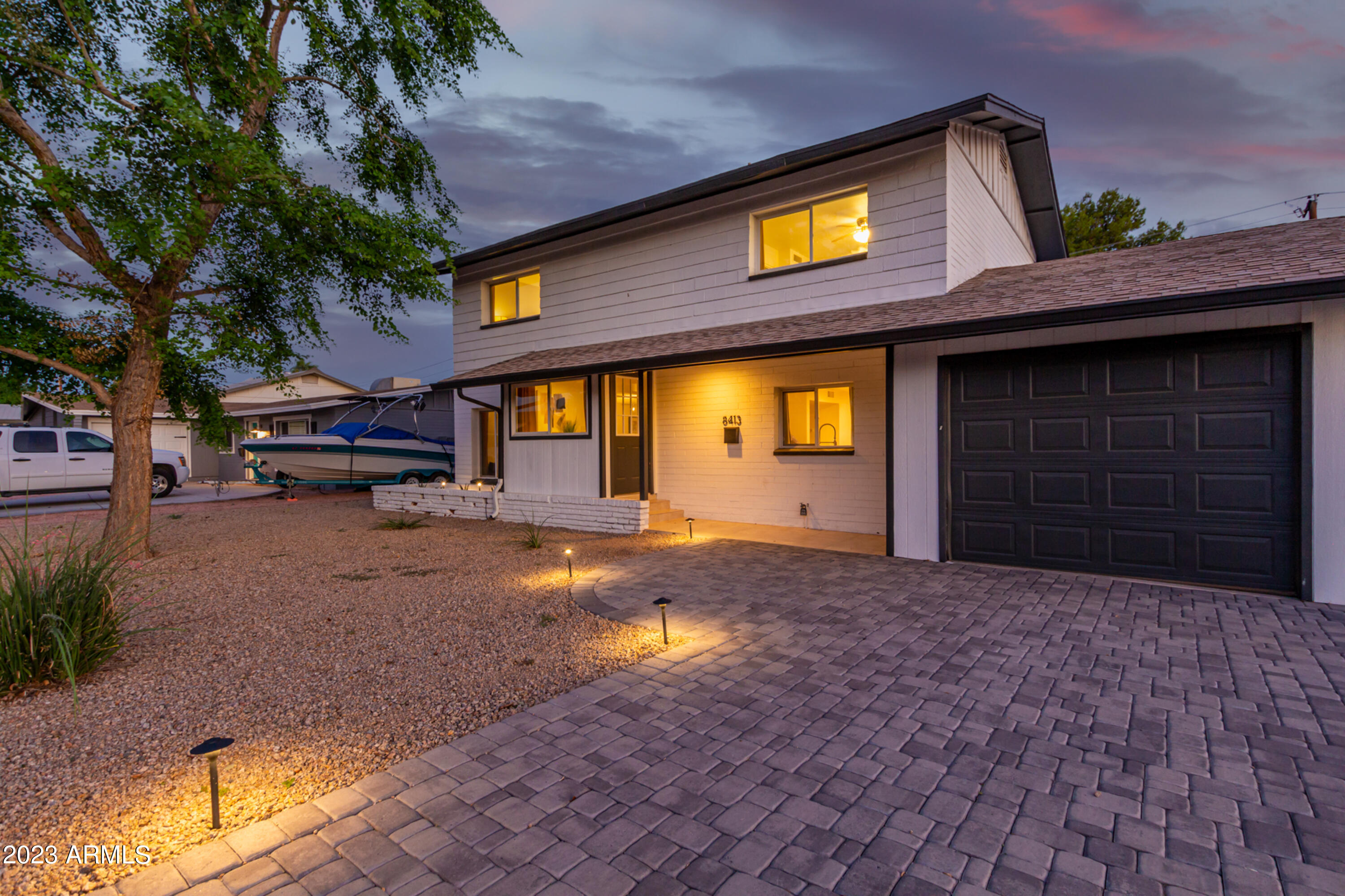 8413 E CITRUS Way