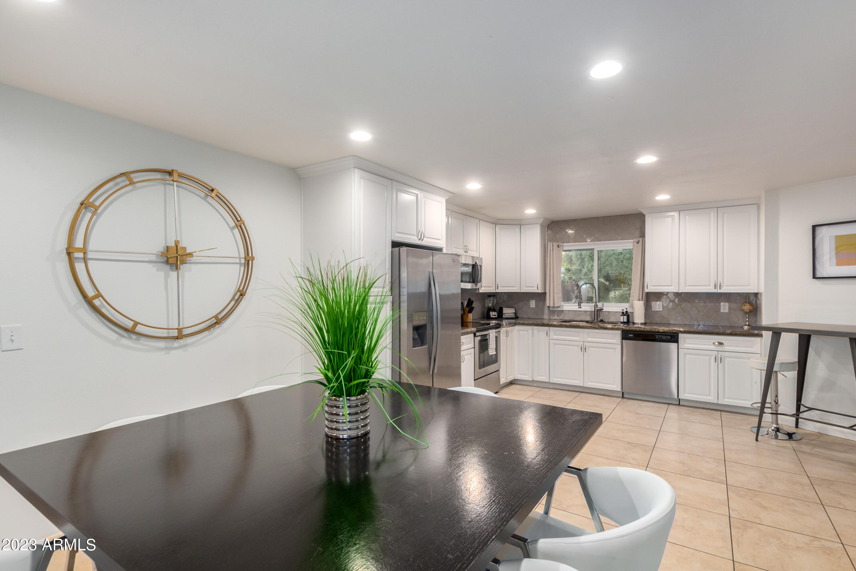 8413 E CITRUS Way