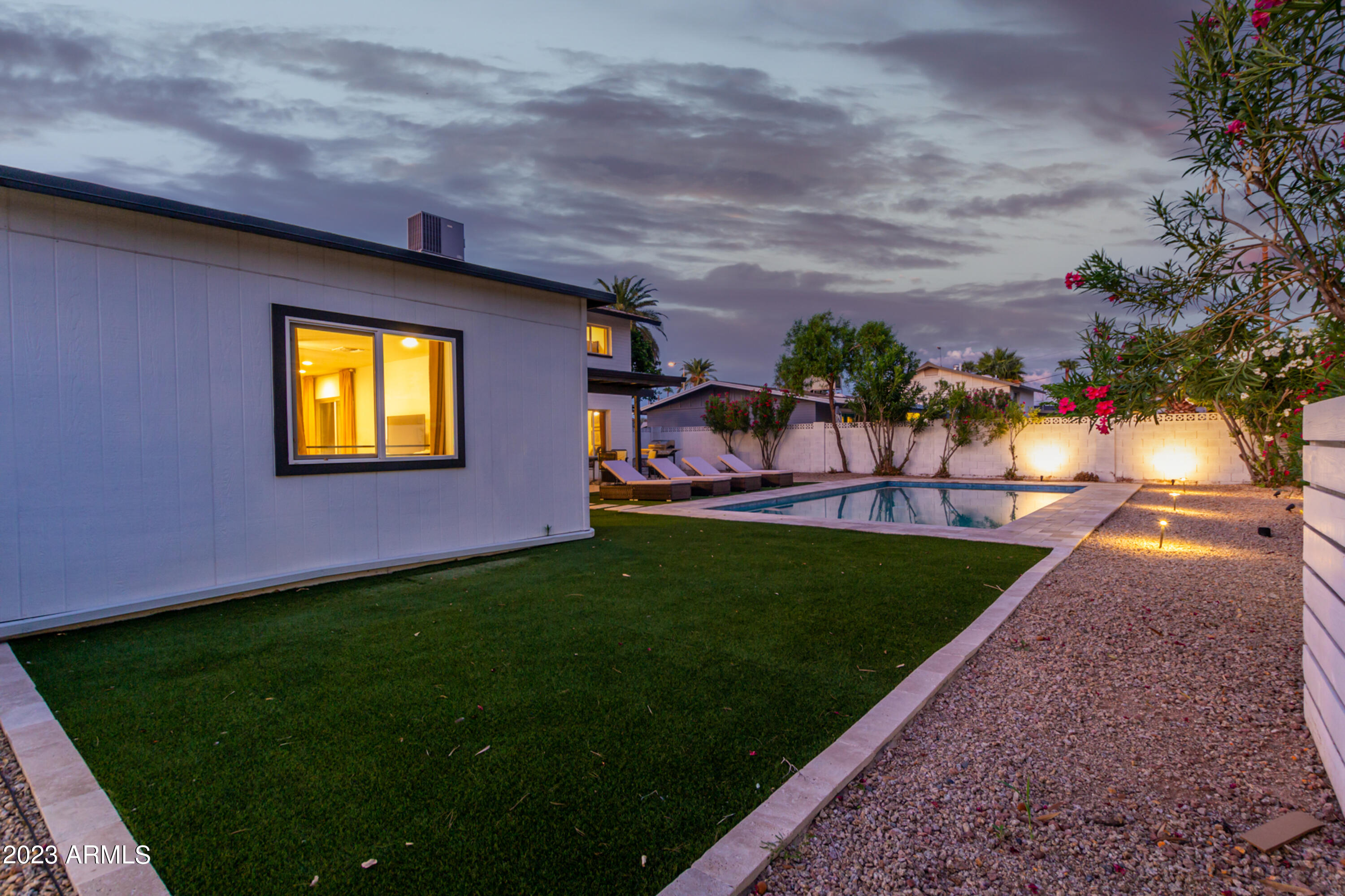 8413 E CITRUS Way