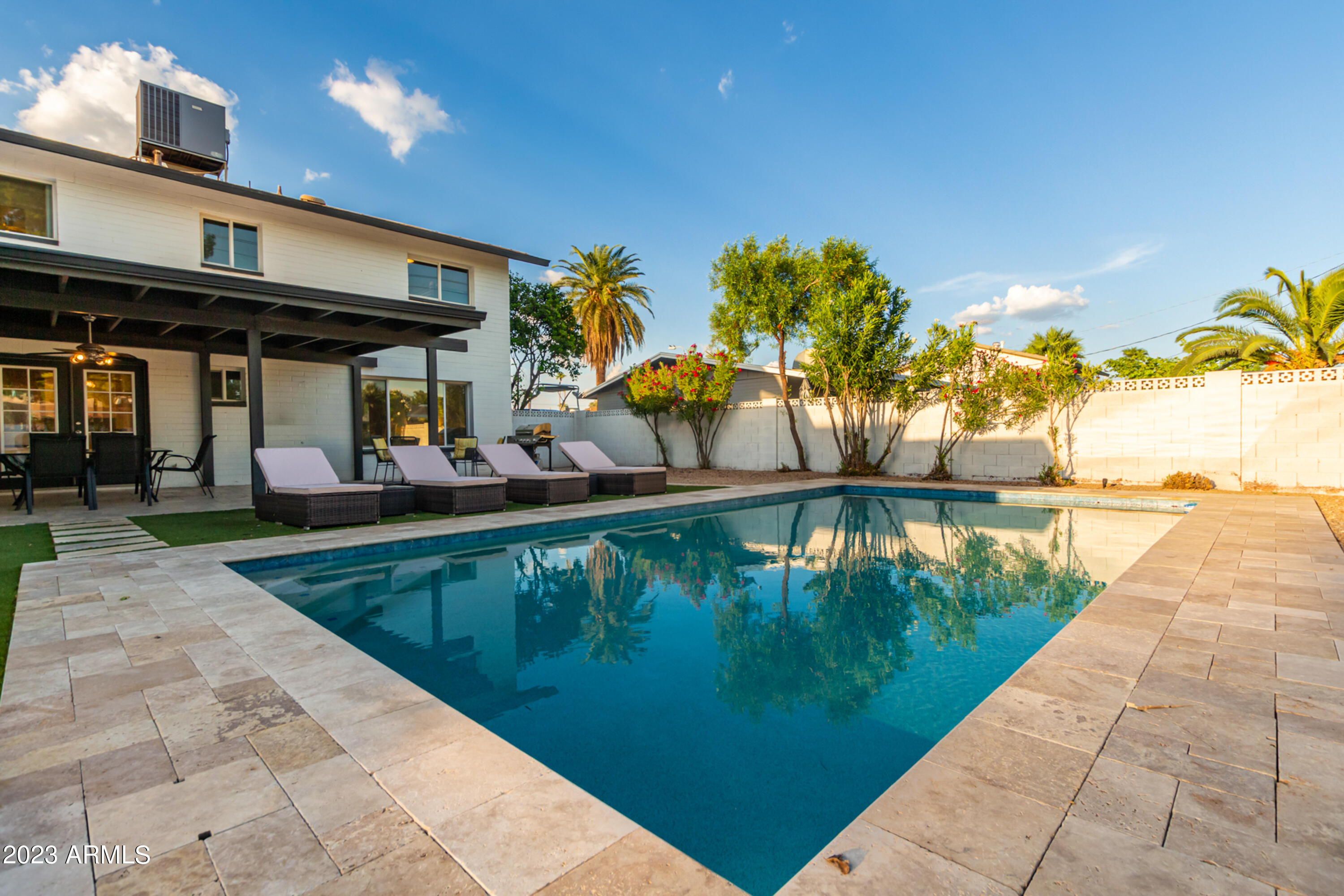 8413 E CITRUS Way