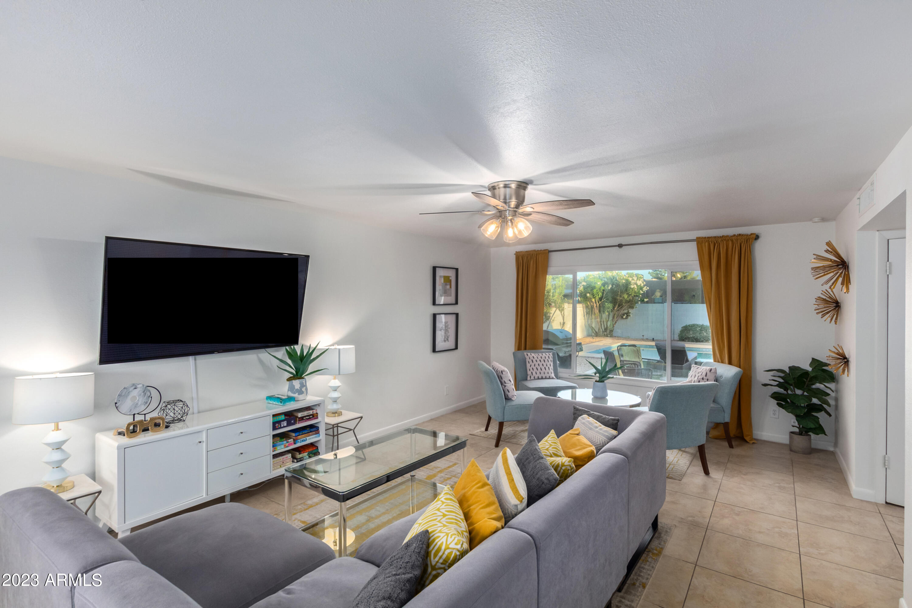 8413 E CITRUS Way