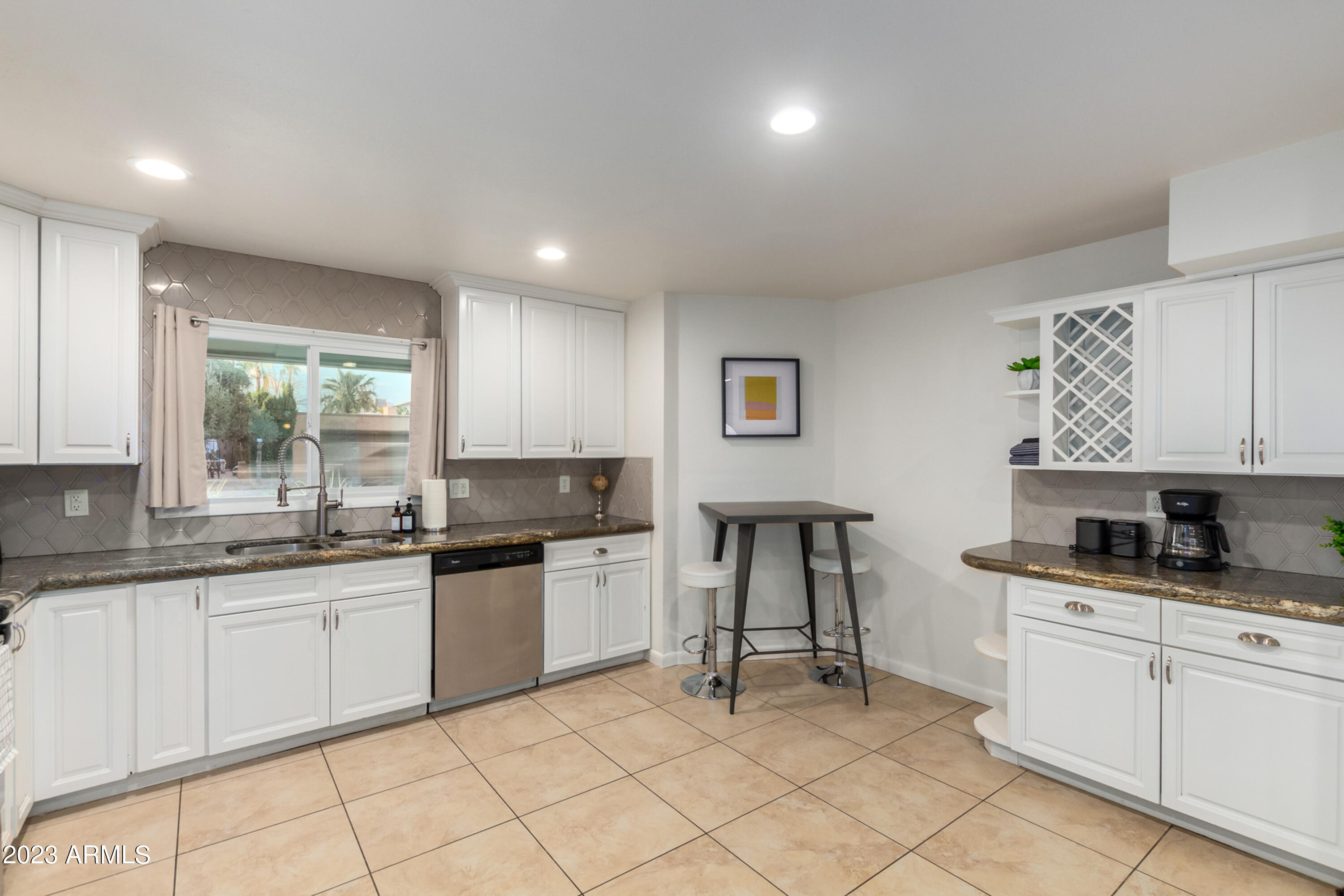8413 E CITRUS Way