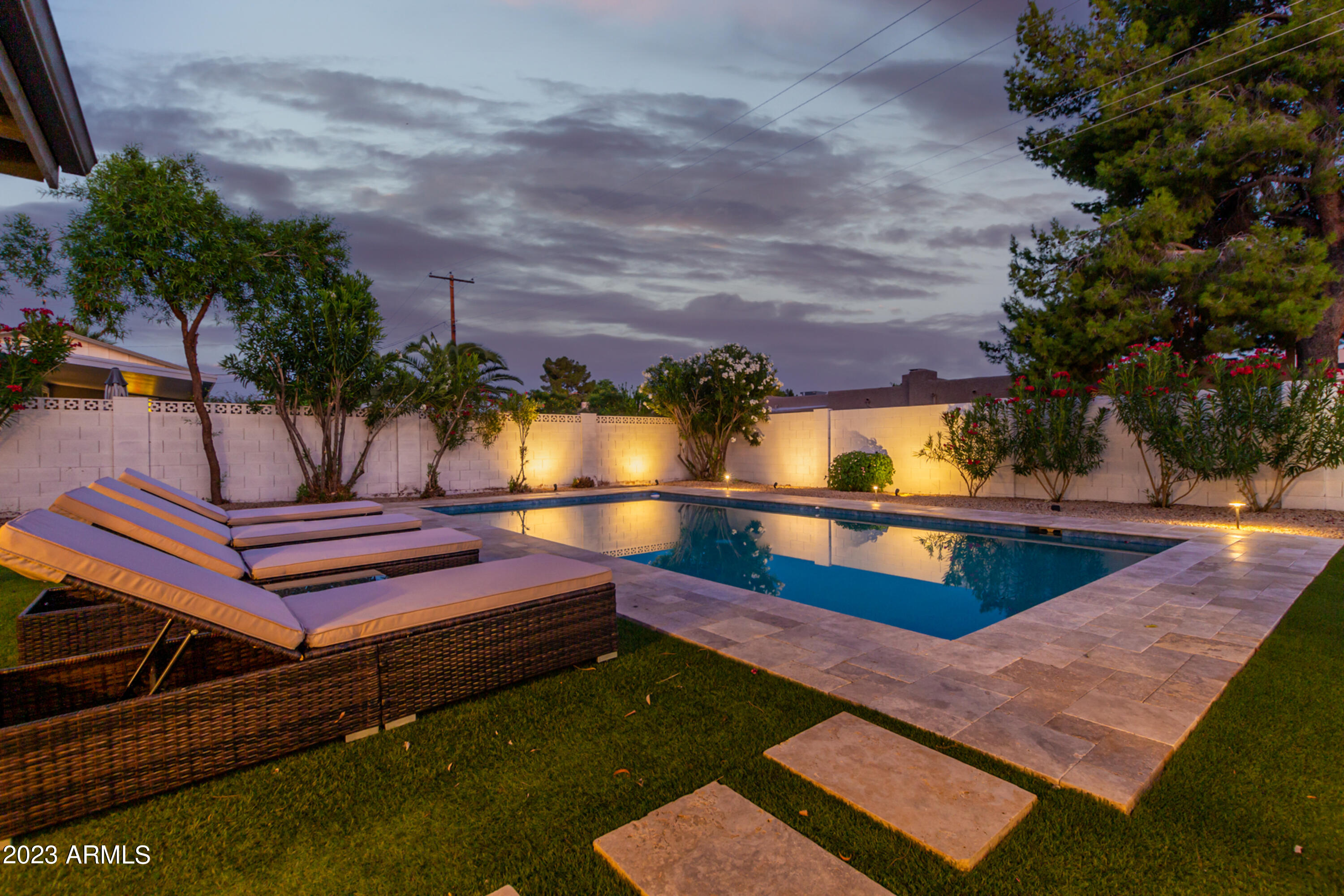 8413 E CITRUS Way