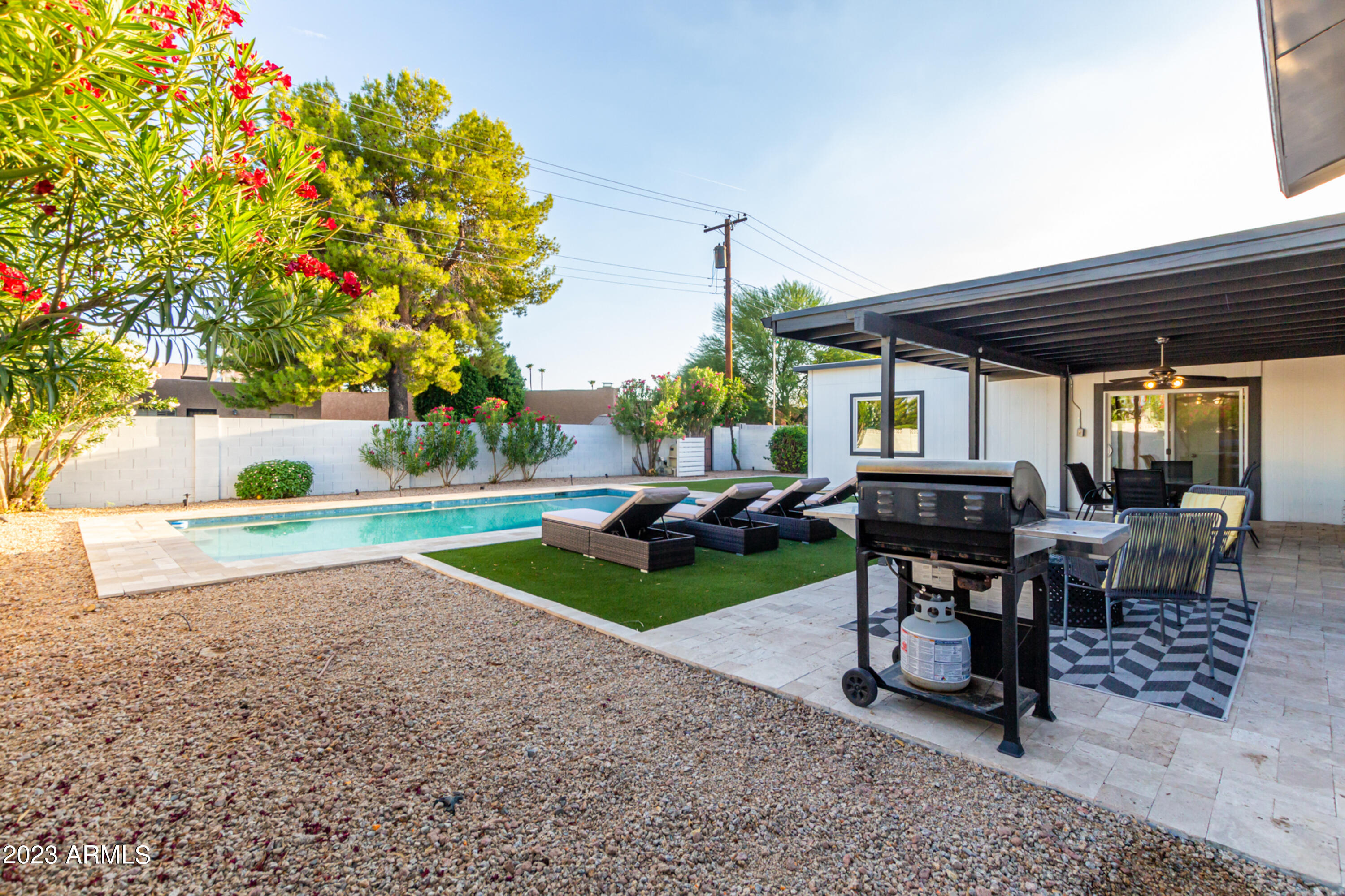 8413 E CITRUS Way