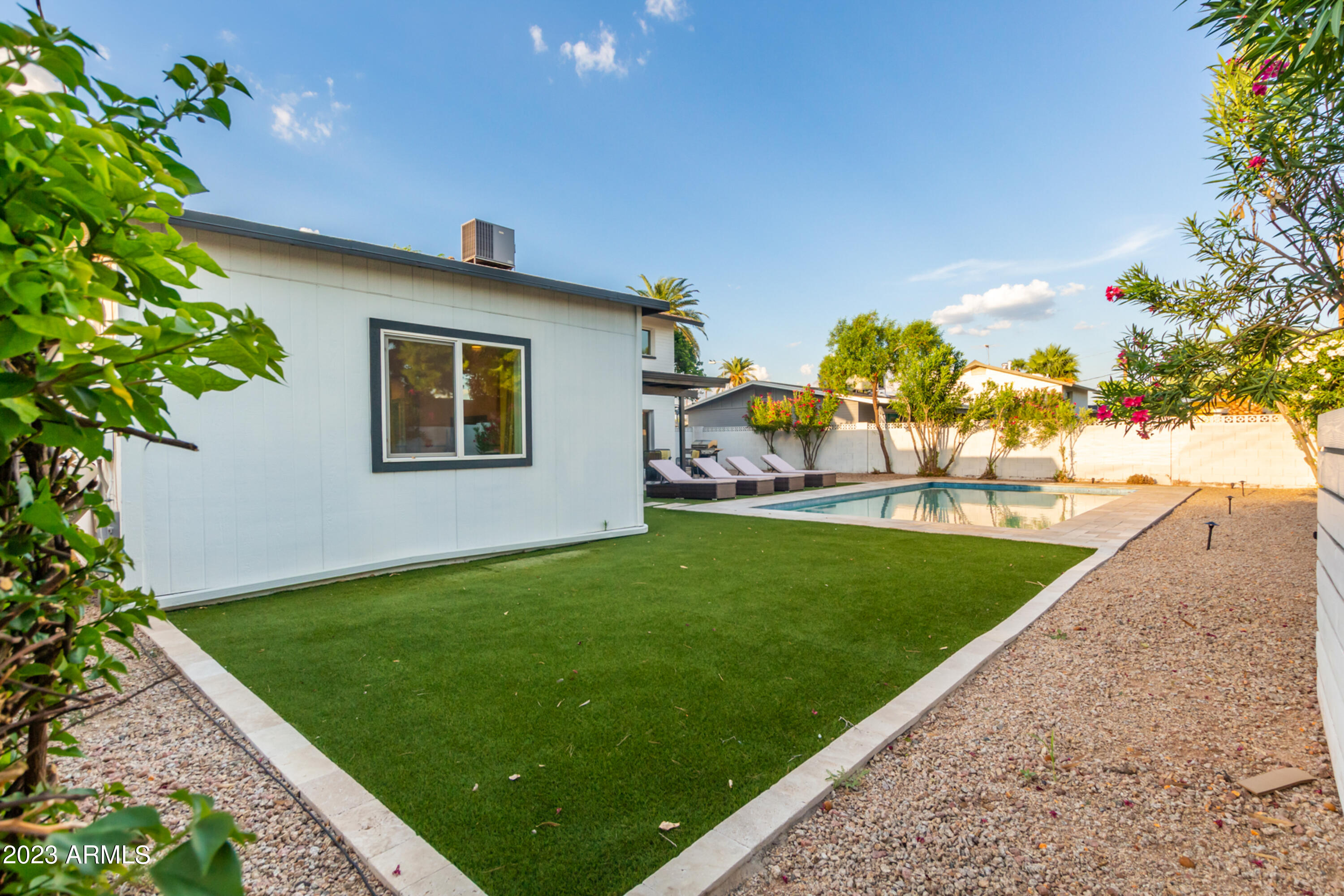 8413 E CITRUS Way