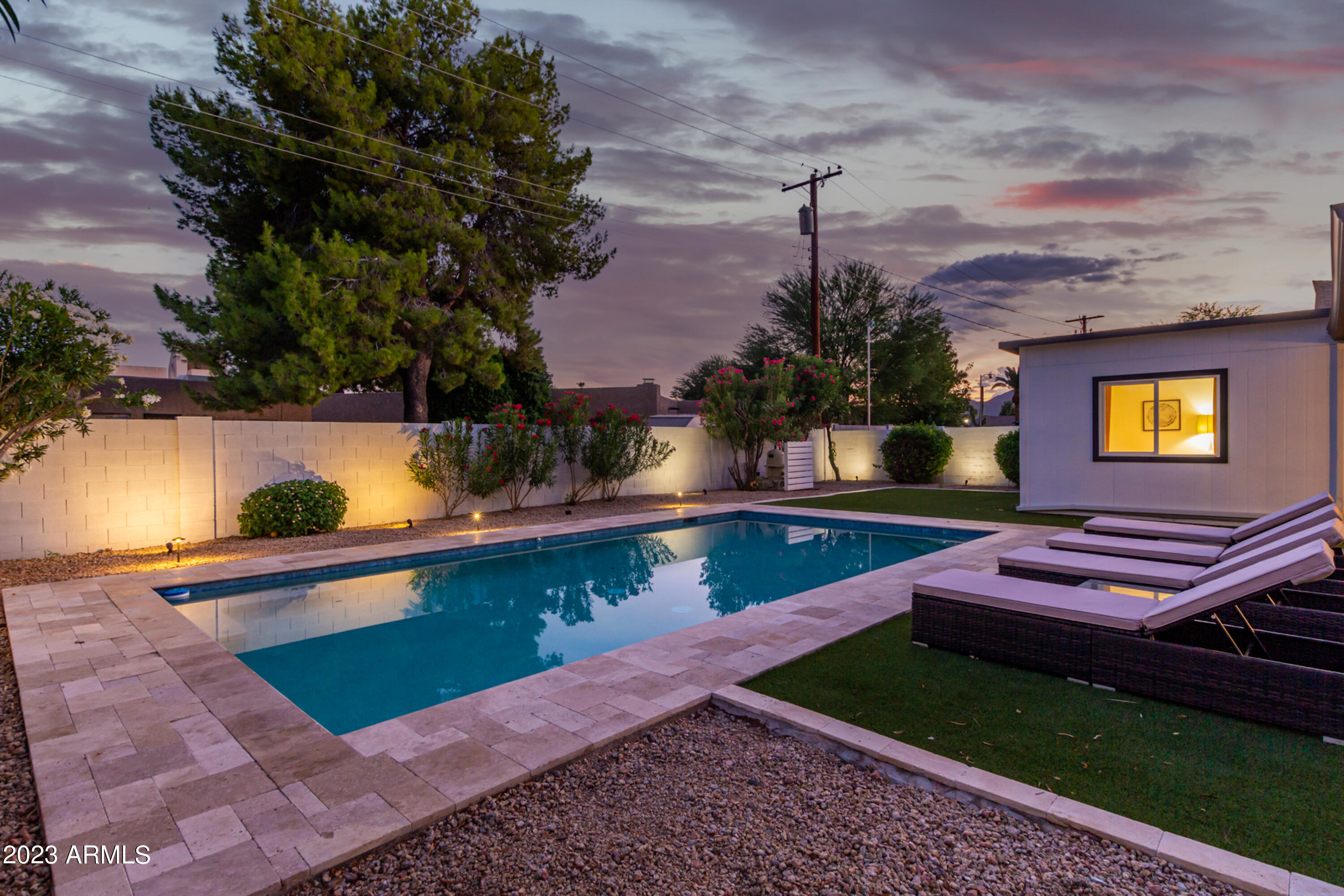 8413 E CITRUS Way