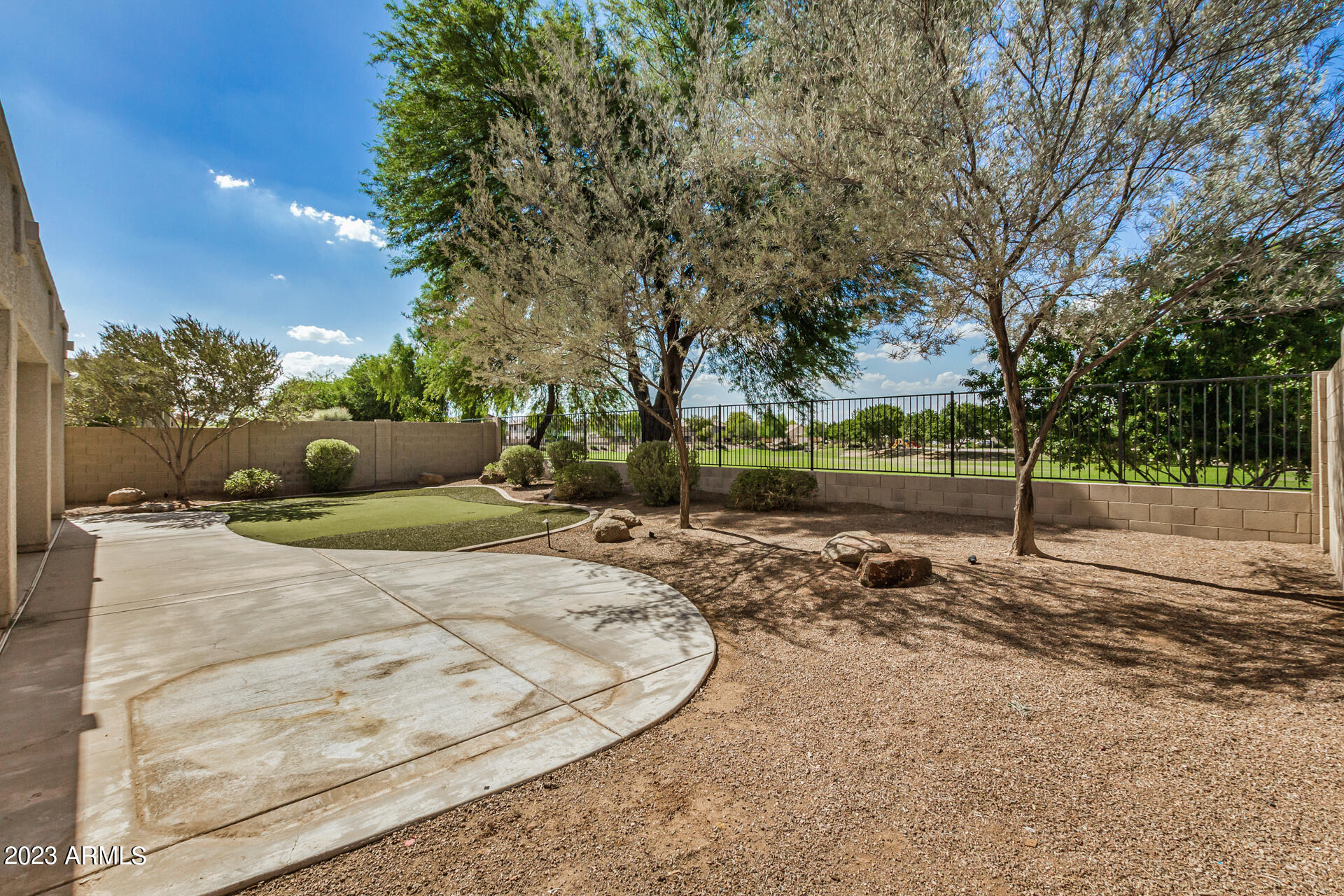 11428 E SONRISA Avenue