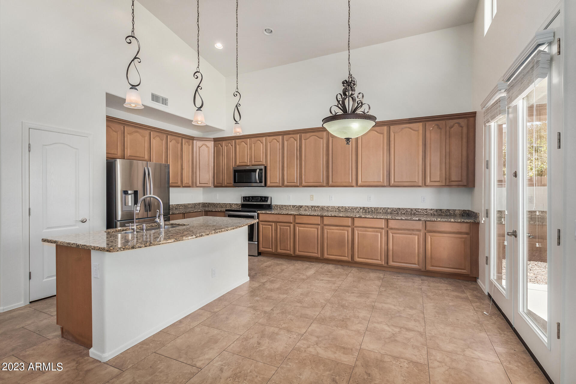 11428 E SONRISA Avenue