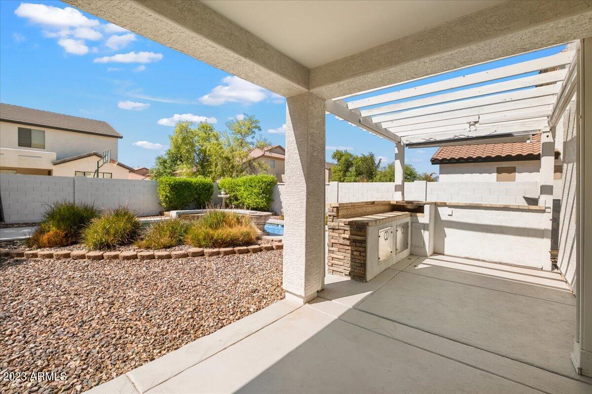 4411 W PASEO Way