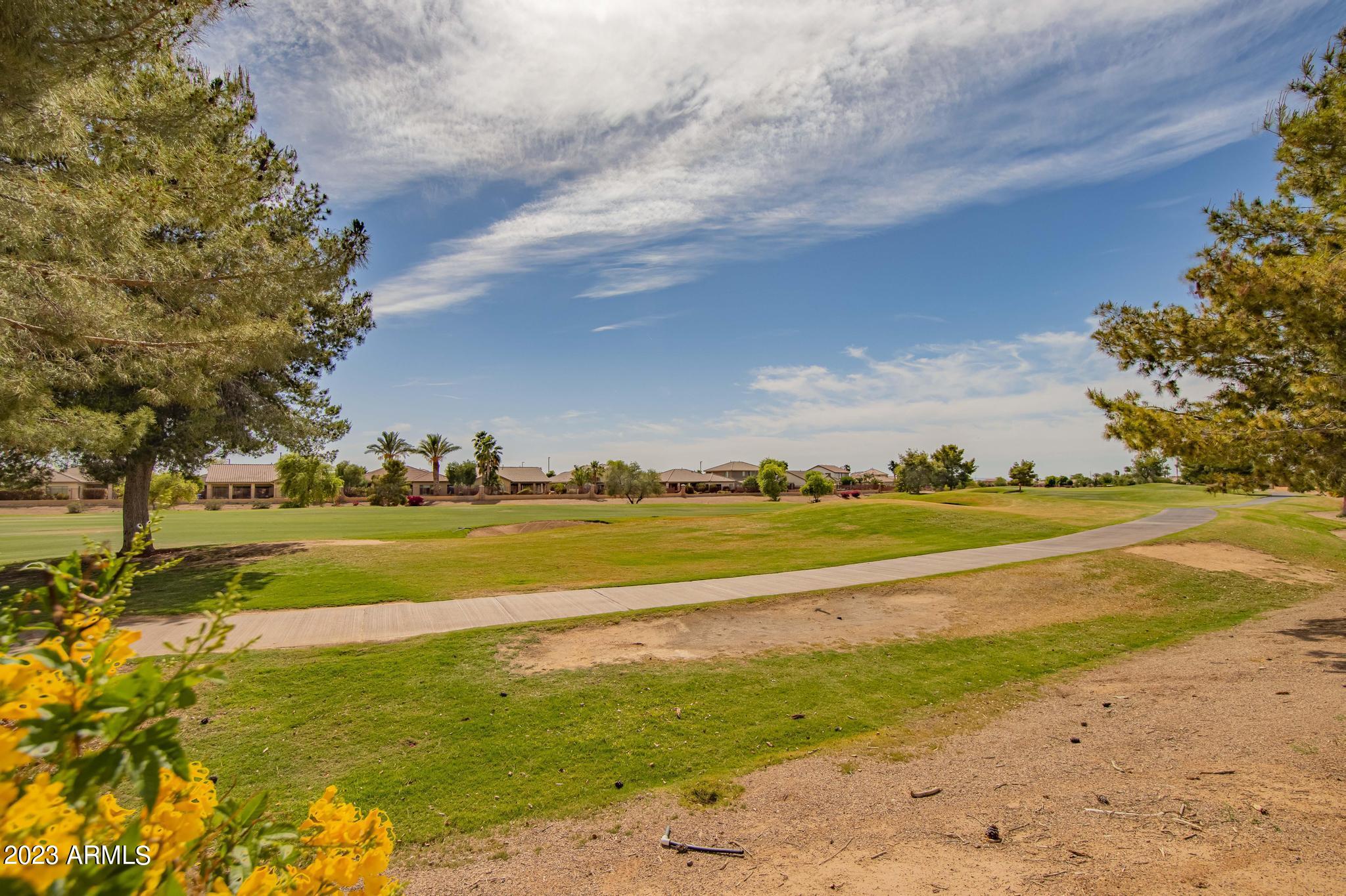 3332 E RAVENSWOOD Drive