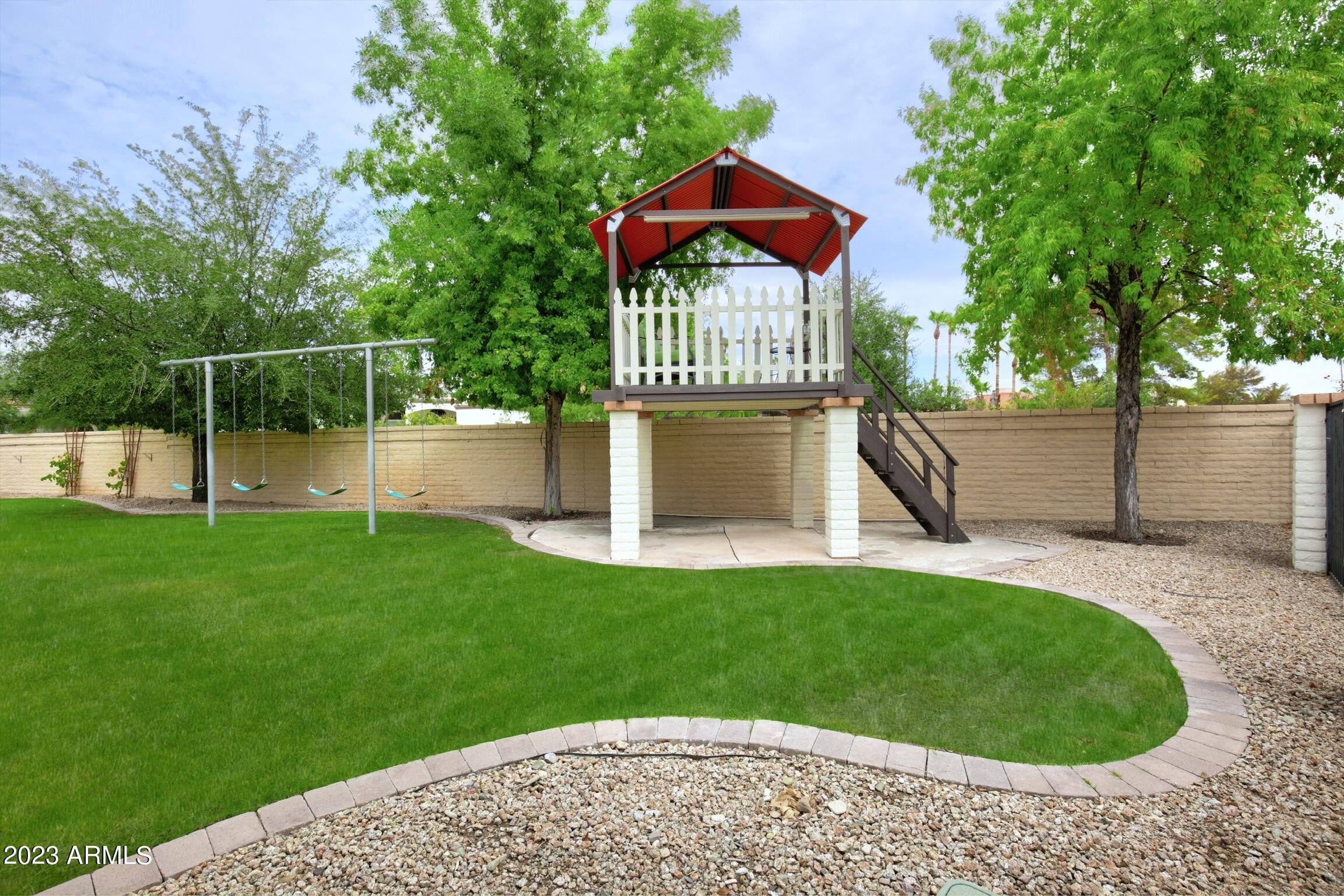 9891 E WINDROSE Drive