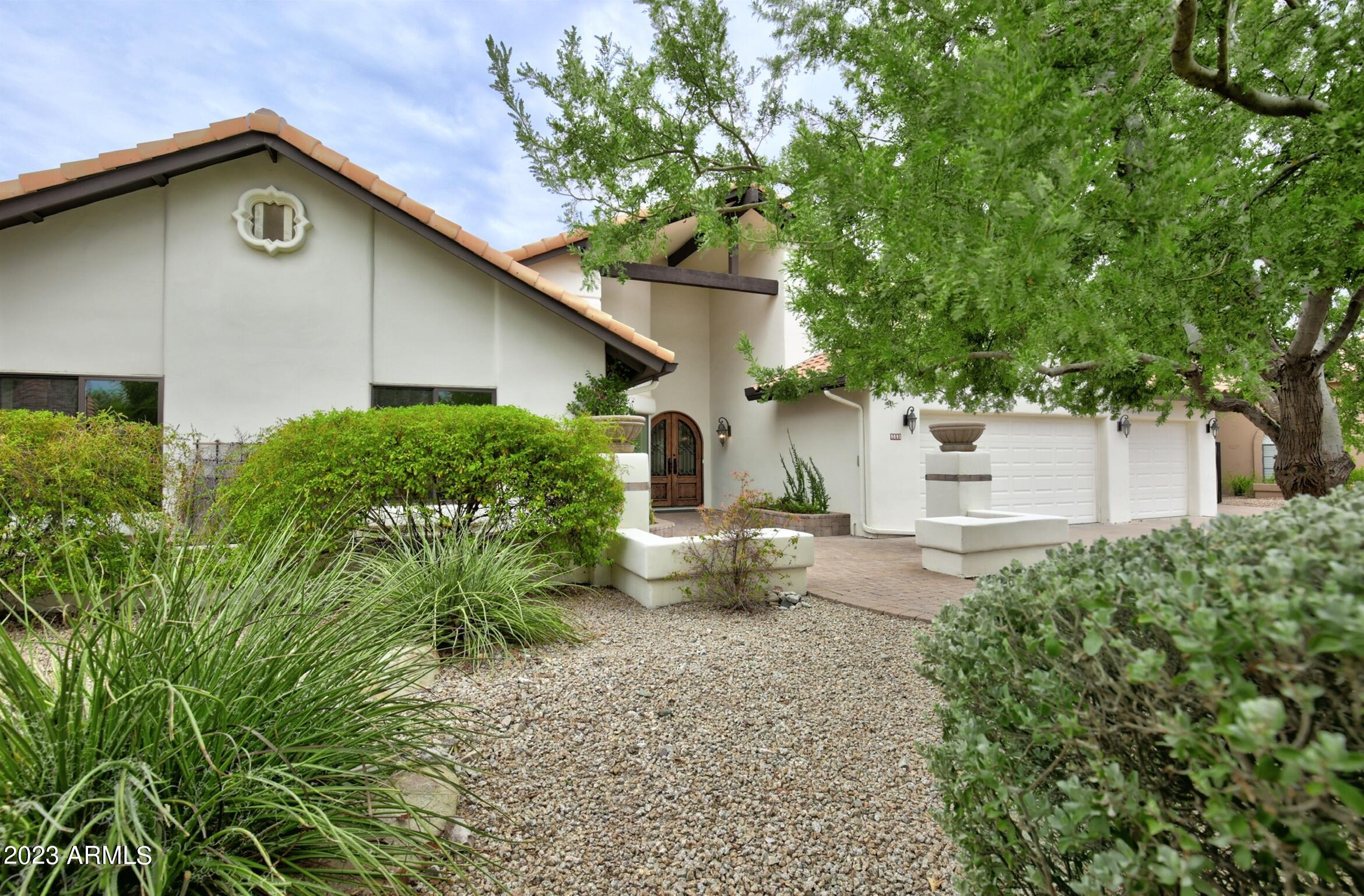 9891 E WINDROSE Drive