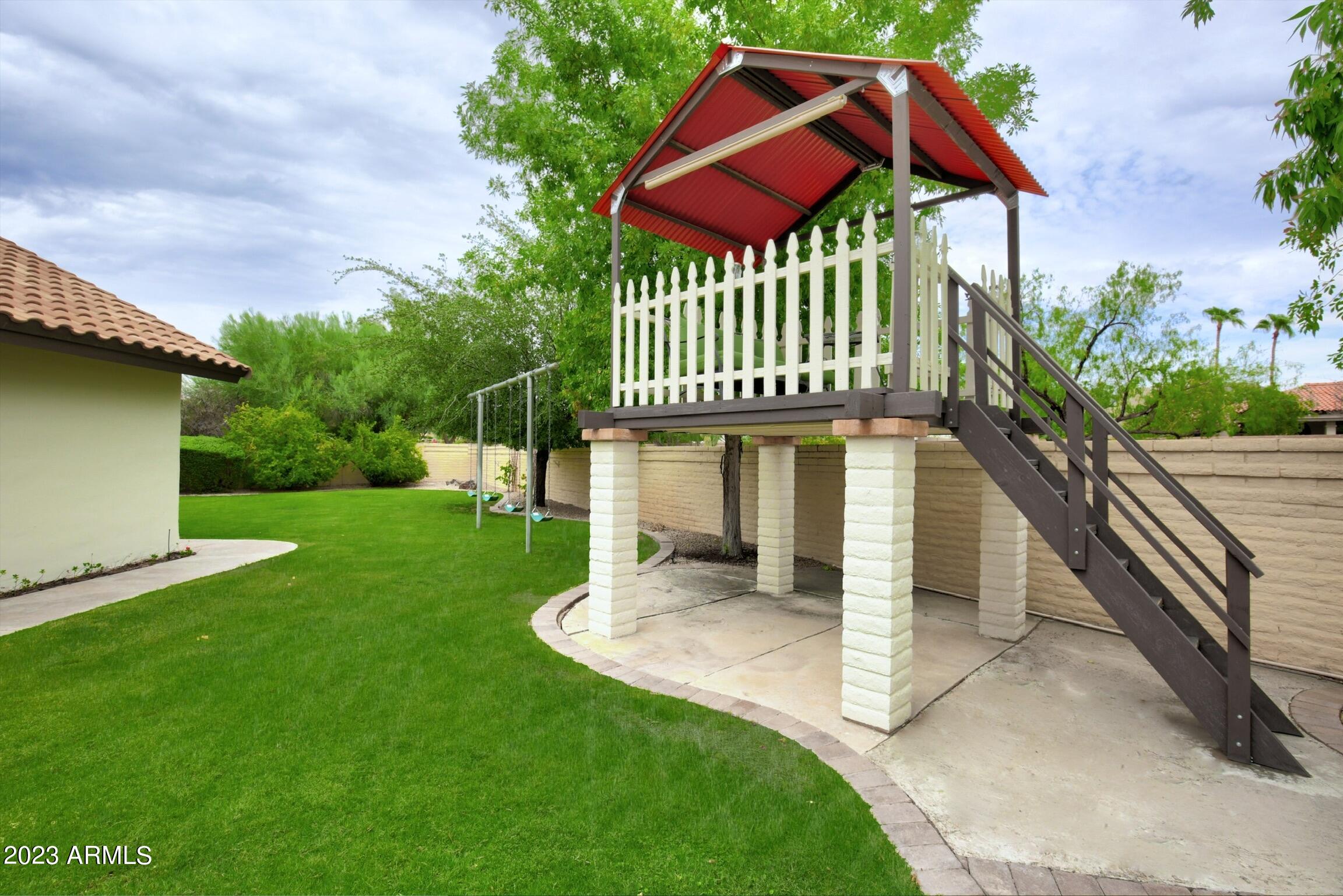 9891 E WINDROSE Drive