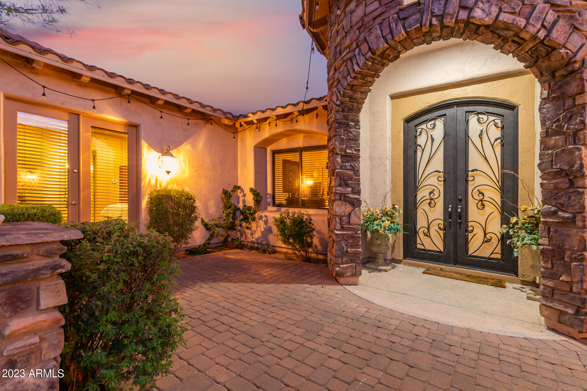 5837 E MARK Lane