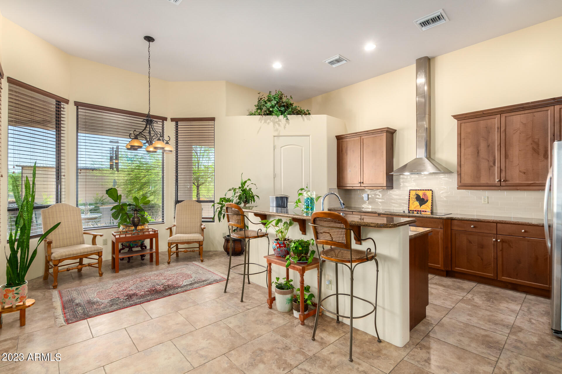 5837 E MARK Lane