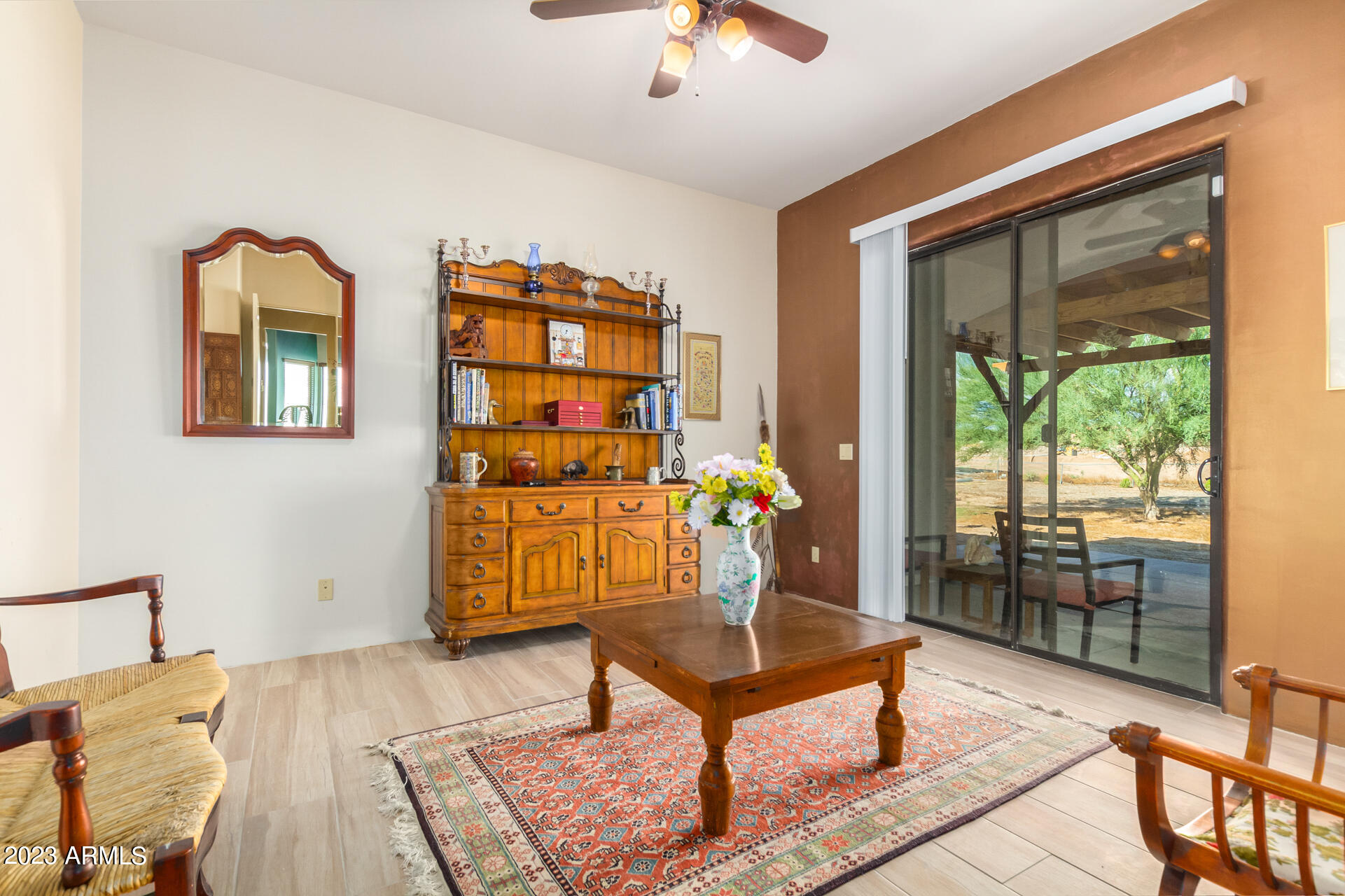 5837 E MARK Lane