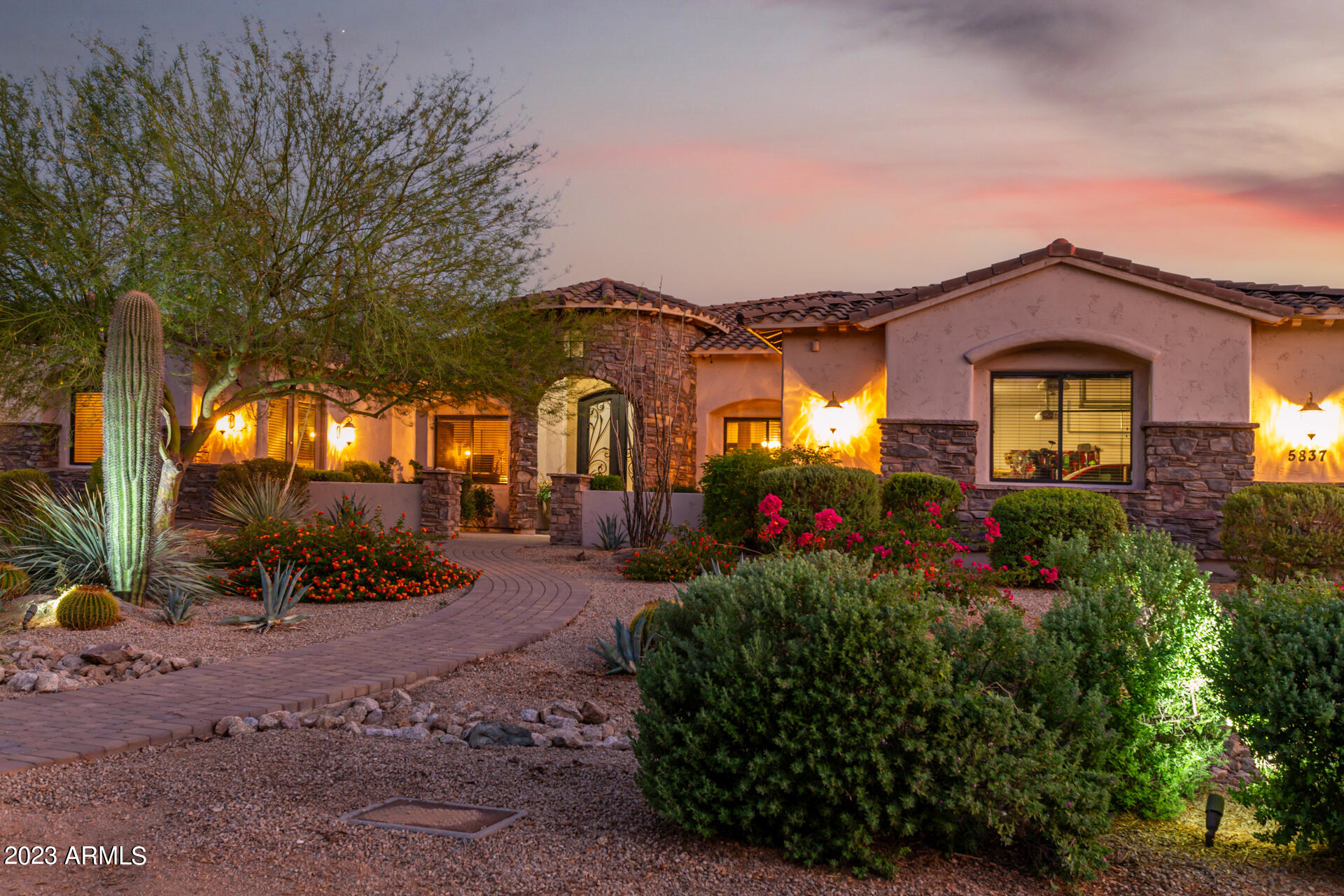 5837 E MARK Lane